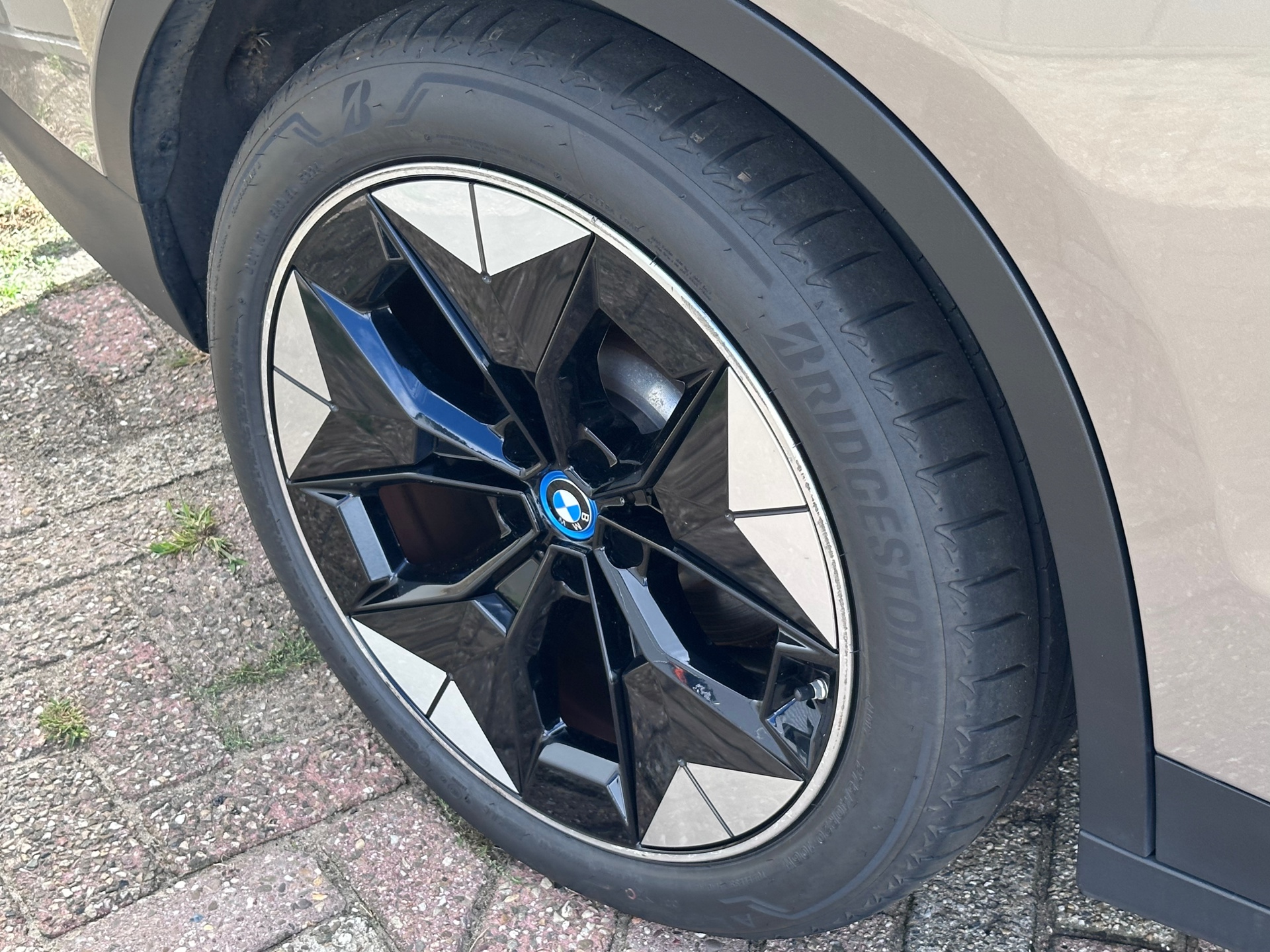 Foto van BMW Ix3