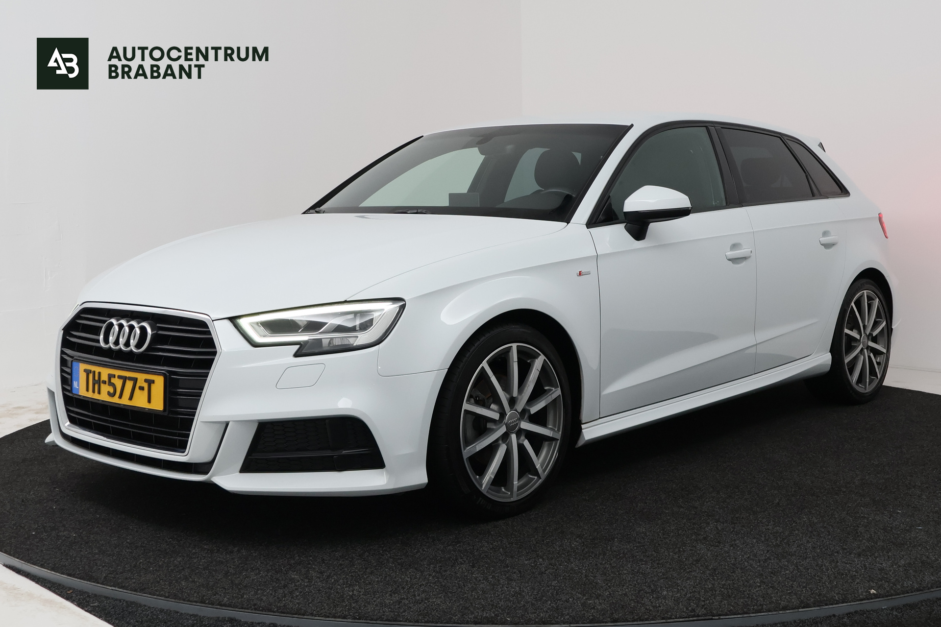 Audi A3 Sportback 1.0 TFSI Sport S Line Edition (NAVIGATIE, CLIMA, LED, PDC, CRUISE, S-LINE) 2018 - voorkant