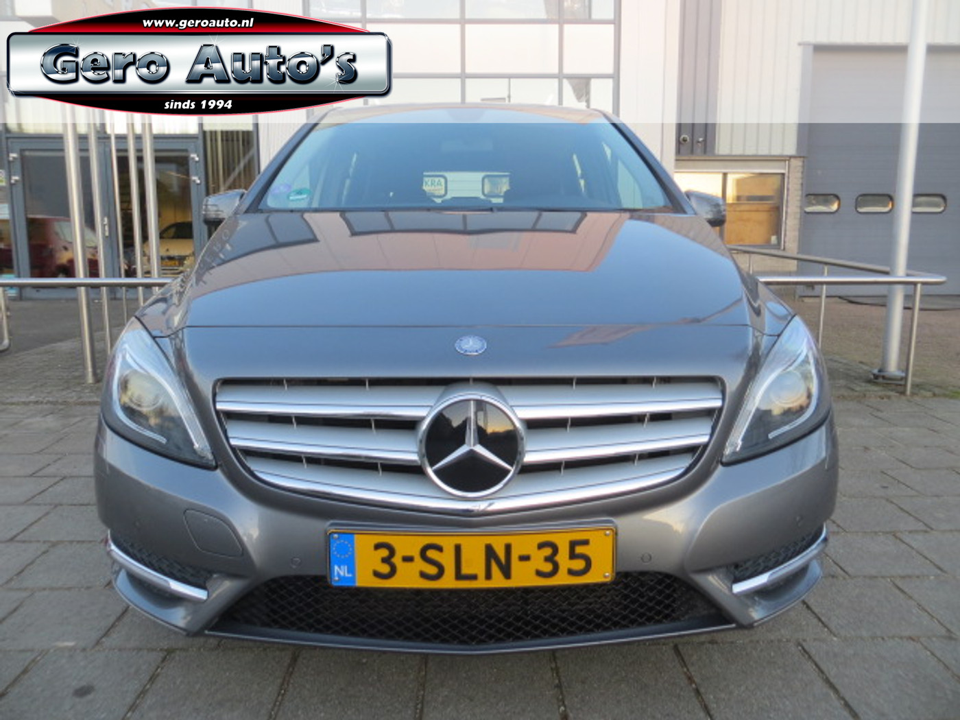 Foto van Mercedes-Benz B 180