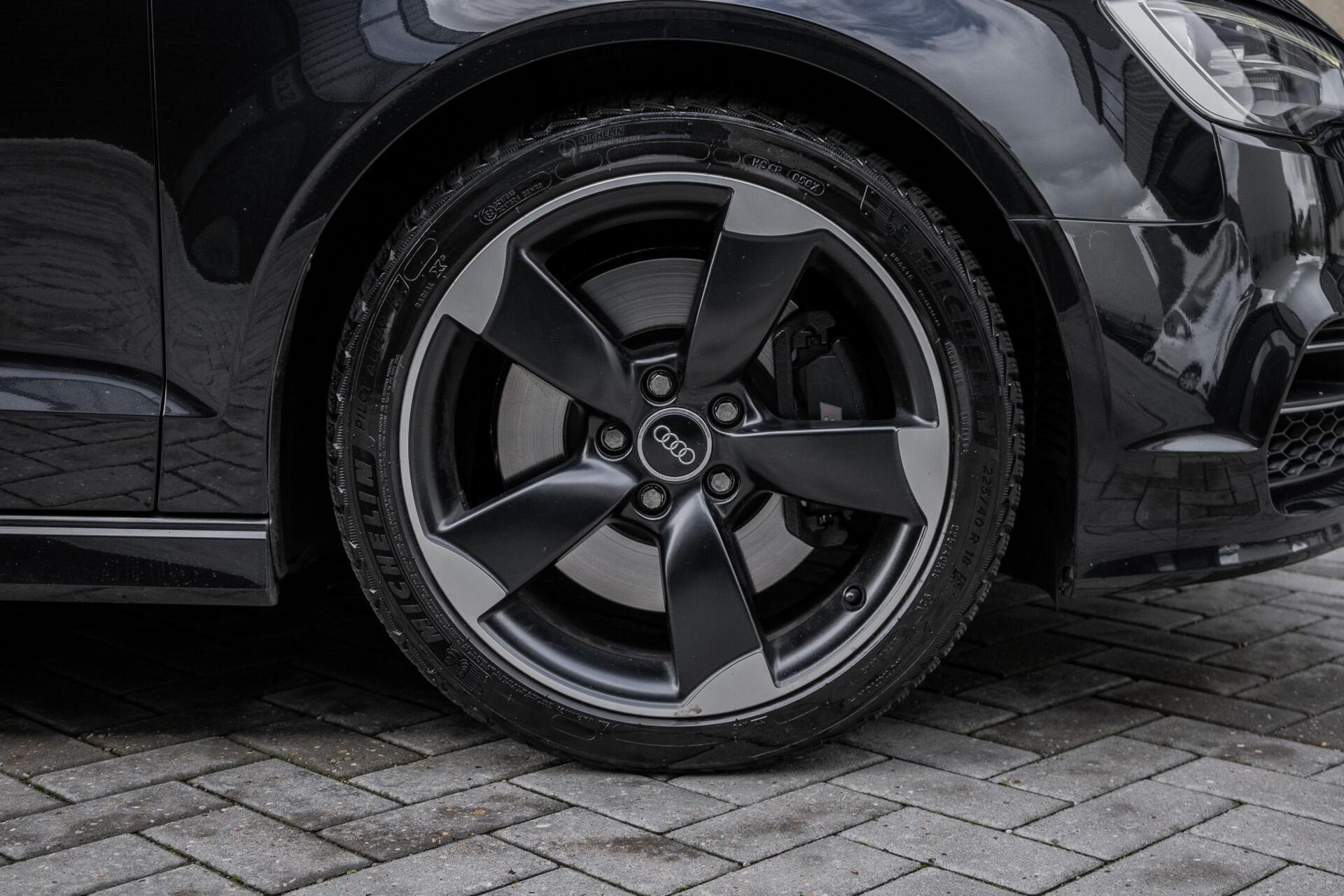 Foto van Audi S3 Limousine