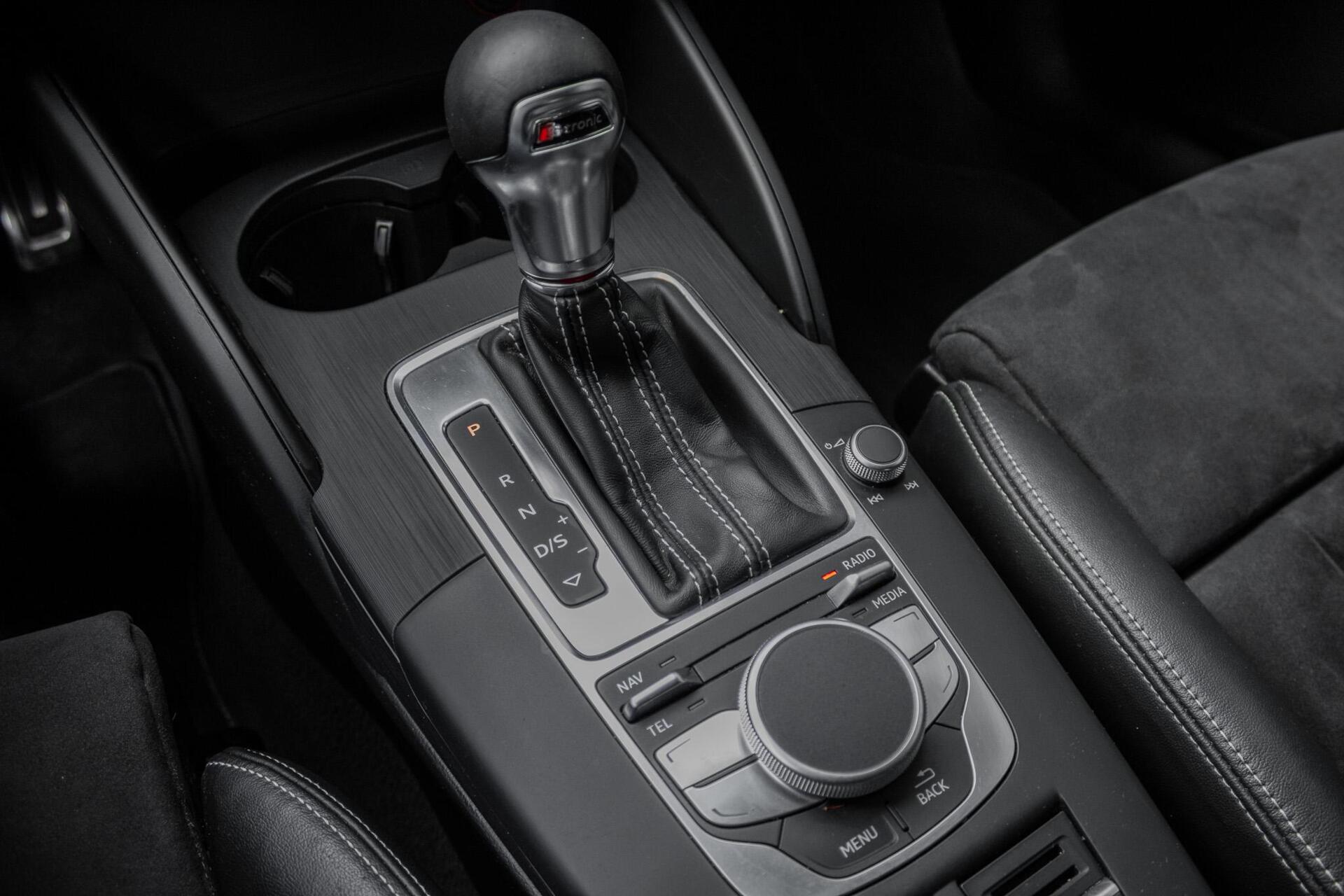 Foto van Audi S3 Limousine