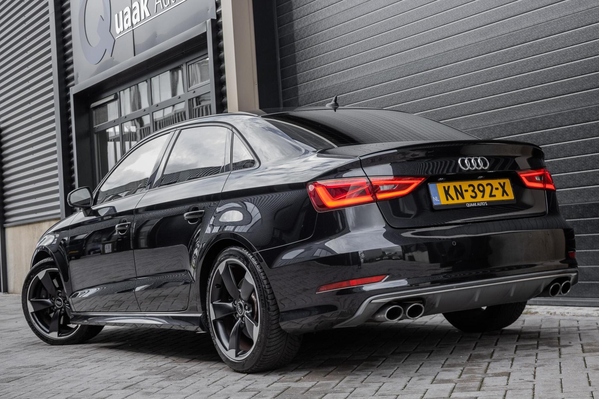 Foto van Audi S3 Limousine
