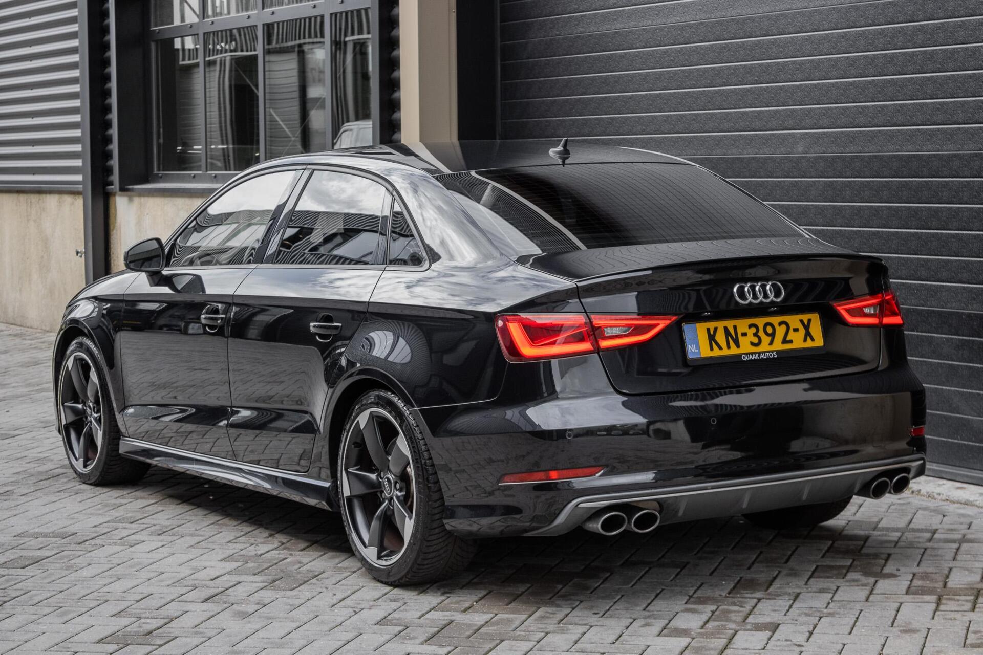 Foto van Audi S3 Limousine