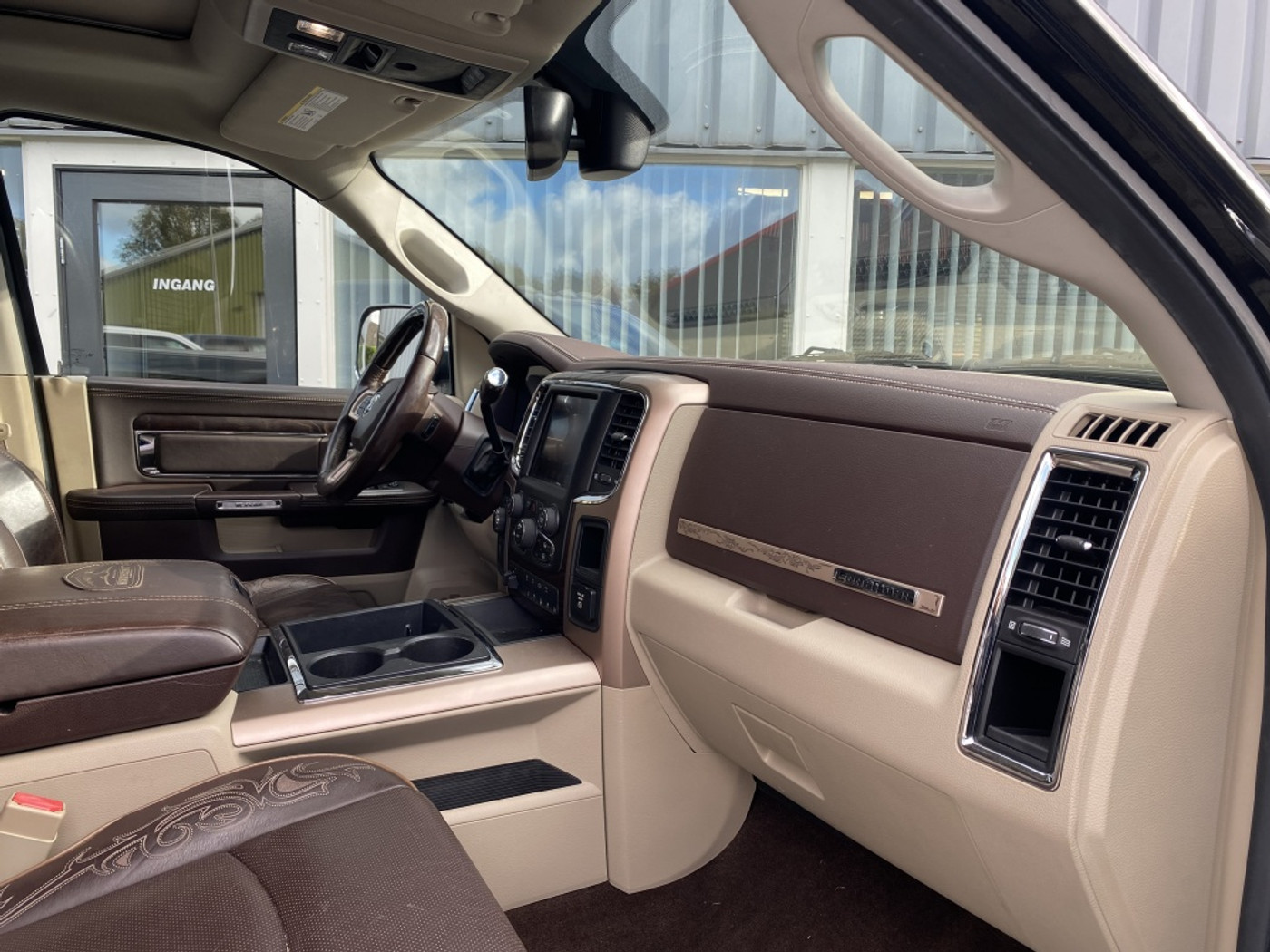 Foto van Ram Ram 2500 Long Horn