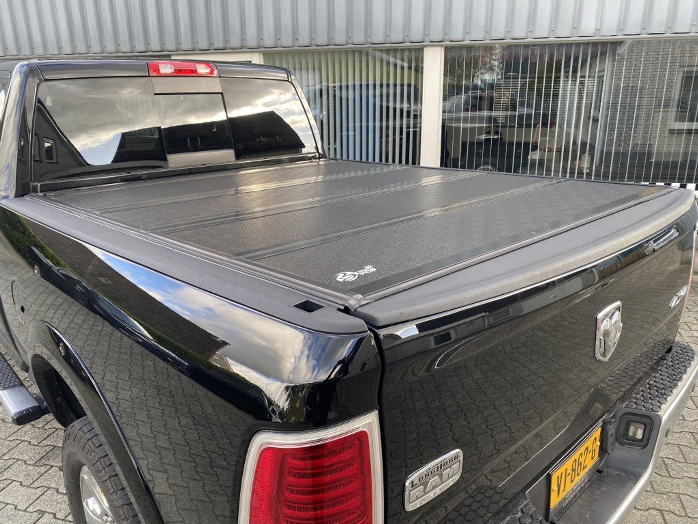 Foto van Ram Ram 2500 Long Horn
