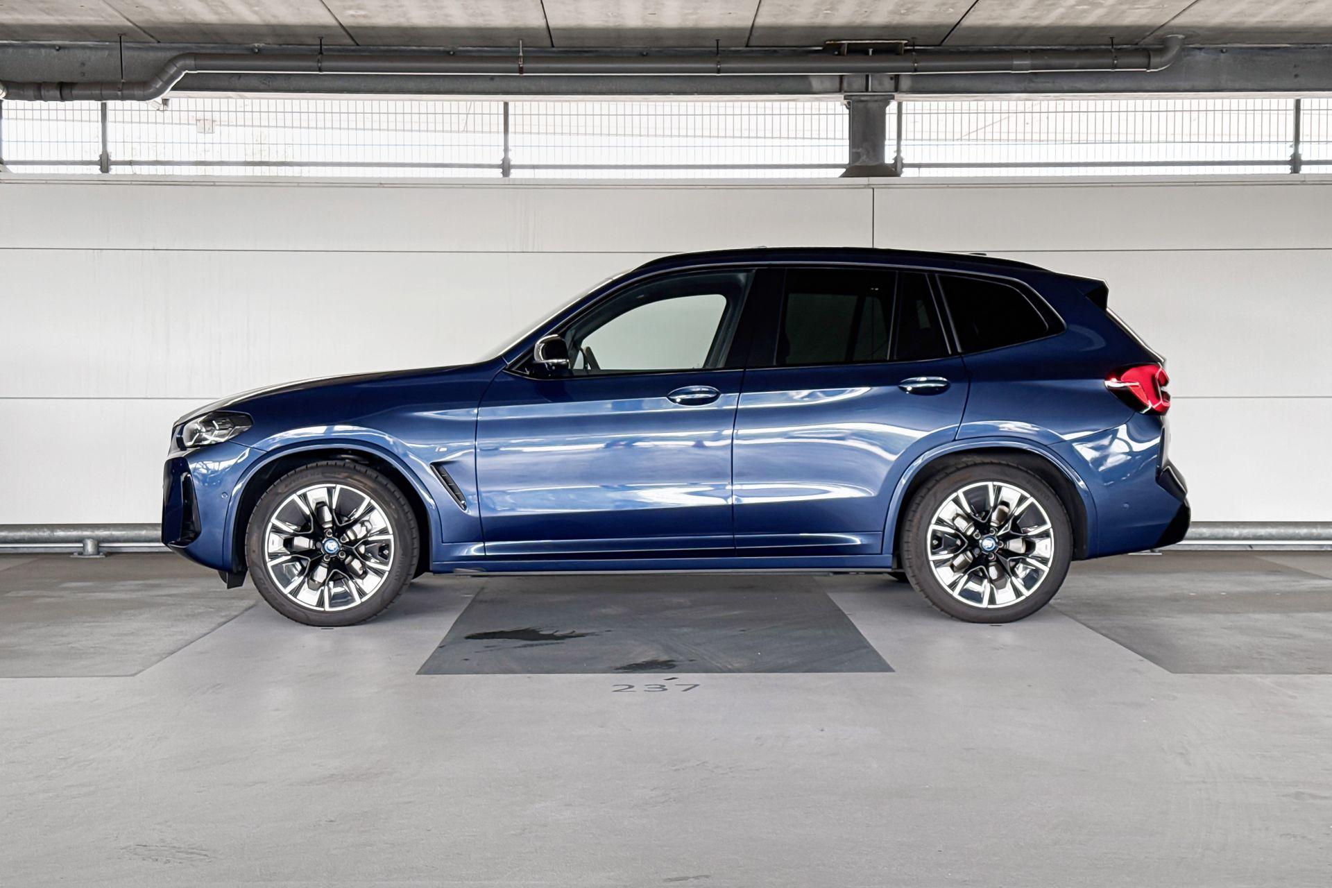Foto van BMW Ix3