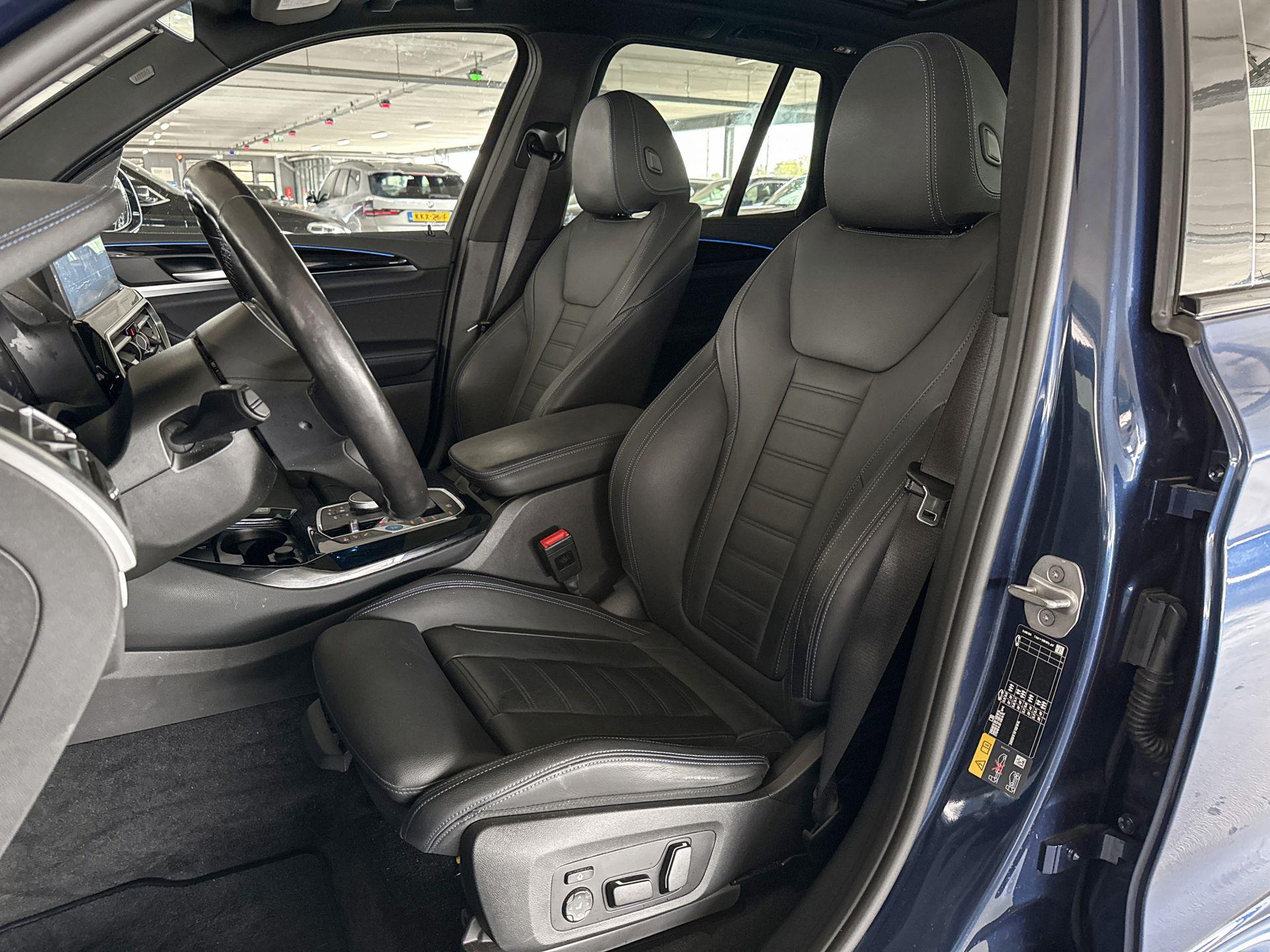 Foto van BMW Ix3