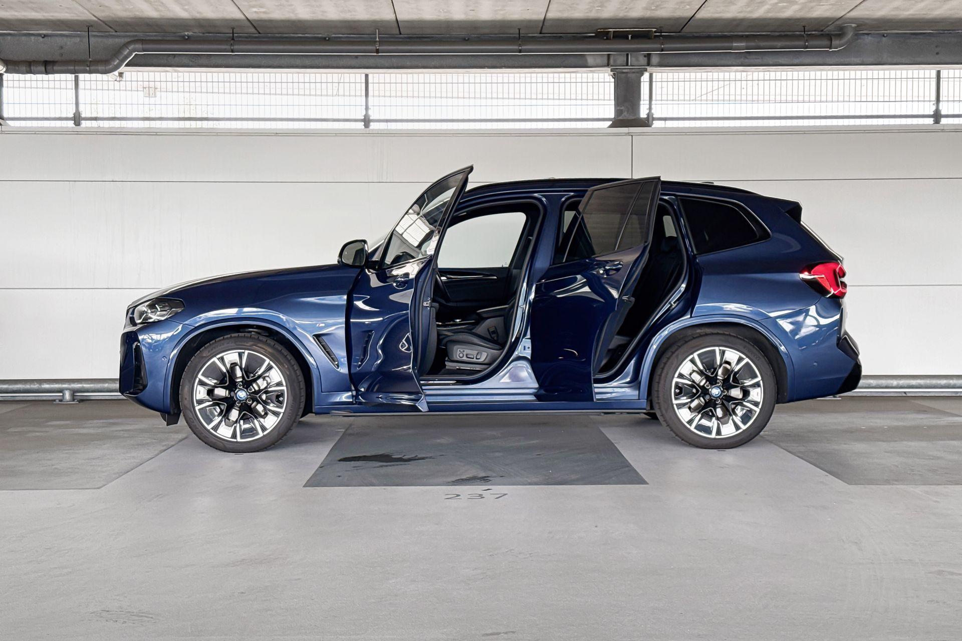 Foto van BMW Ix3