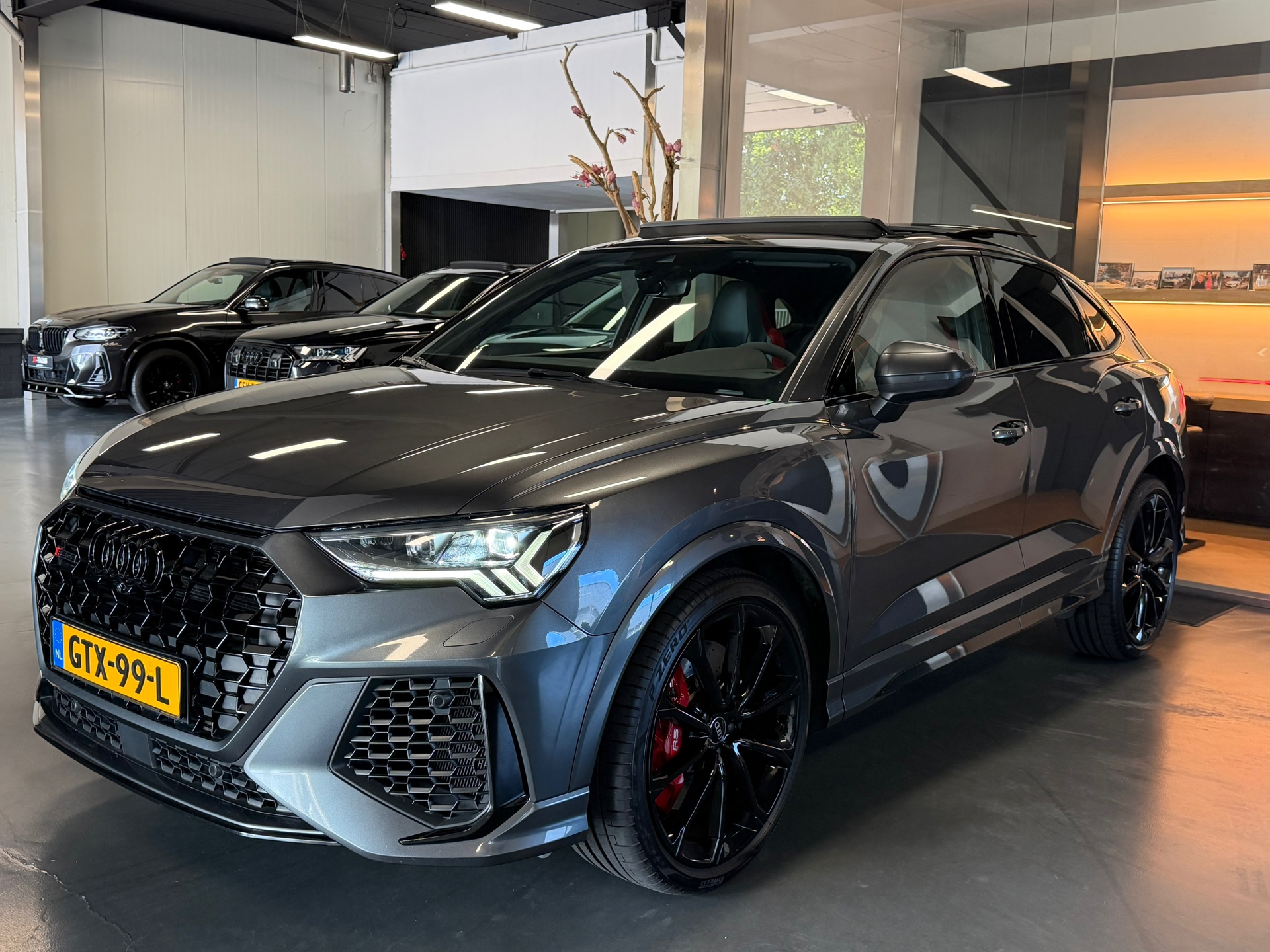 Foto van Audi RS Q3 Sportback