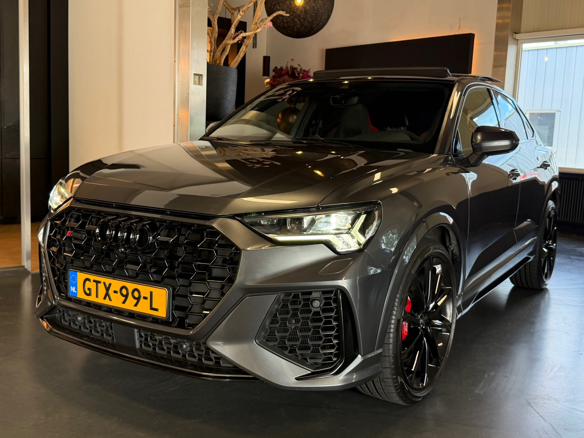 Foto van Audi RS Q3 Sportback