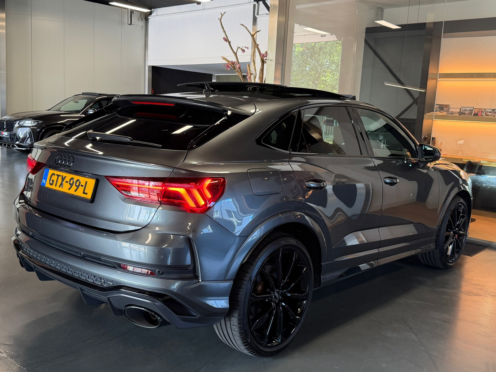 Foto van Audi RS Q3 Sportback