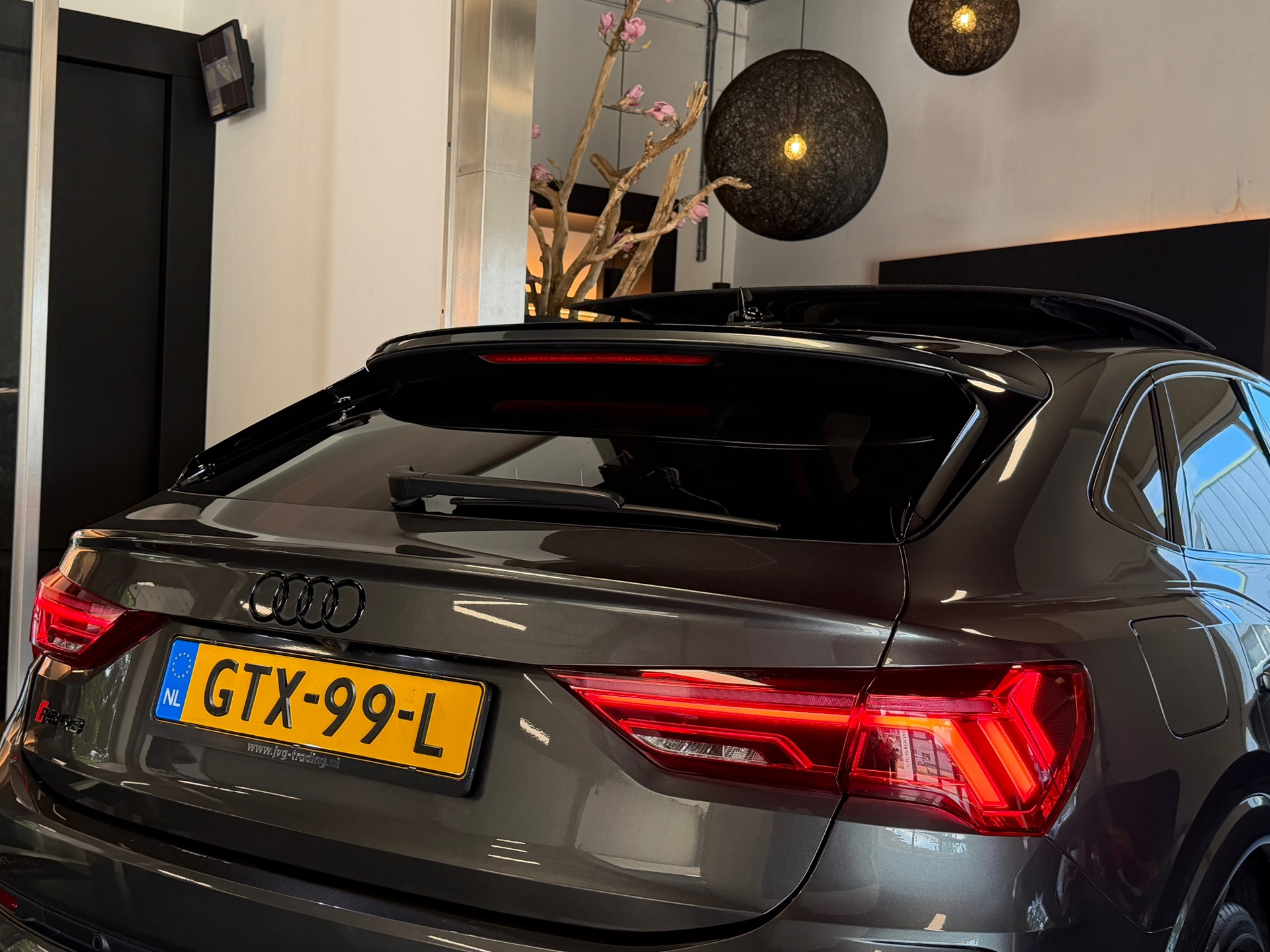 Foto van Audi RS Q3 Sportback
