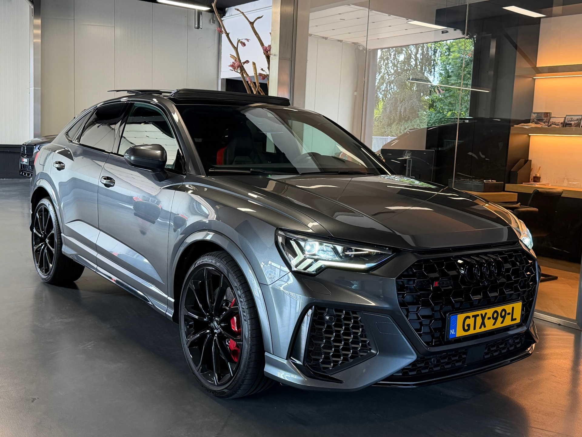 Foto van Audi RS Q3 Sportback