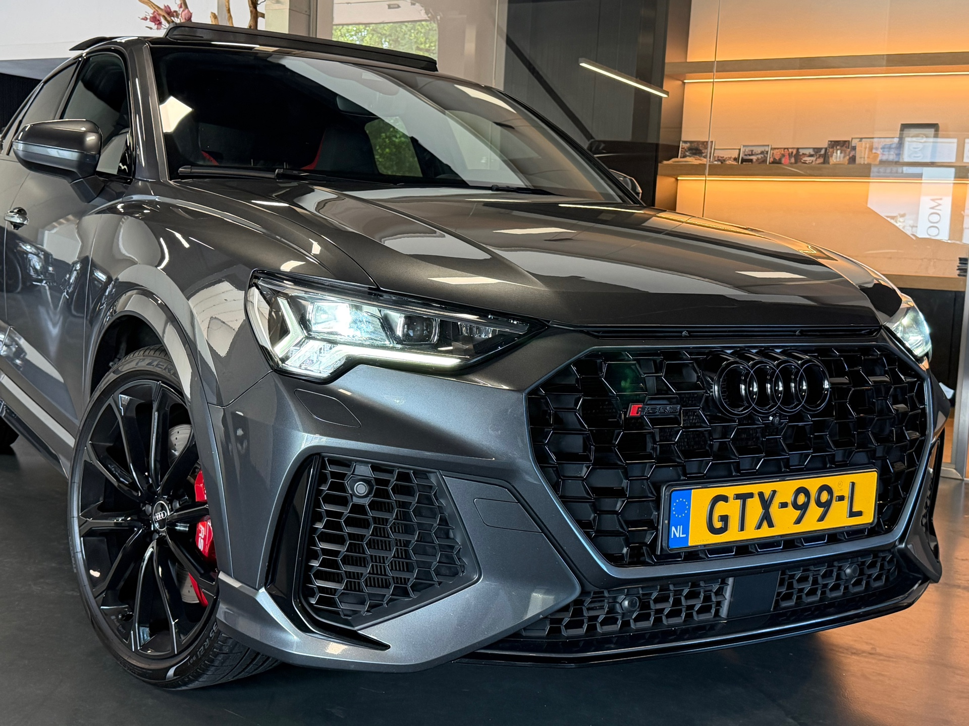 Foto van Audi RS Q3 Sportback