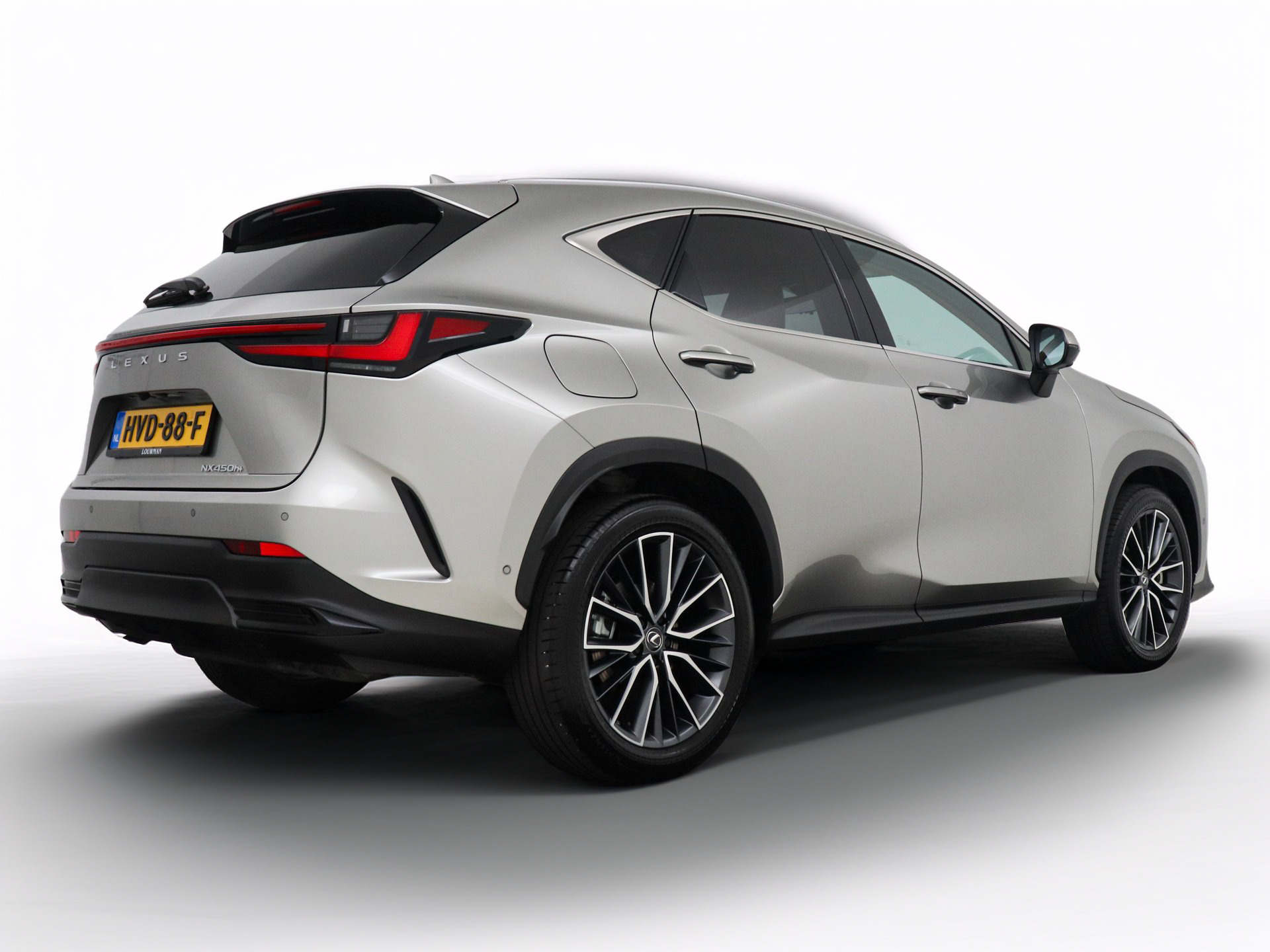 Foto van Lexus Lexus Nx450h+