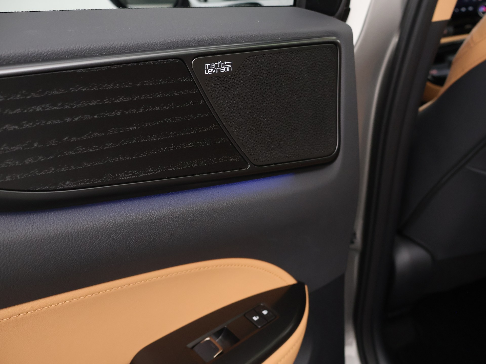Foto van Lexus Lexus Nx450h+