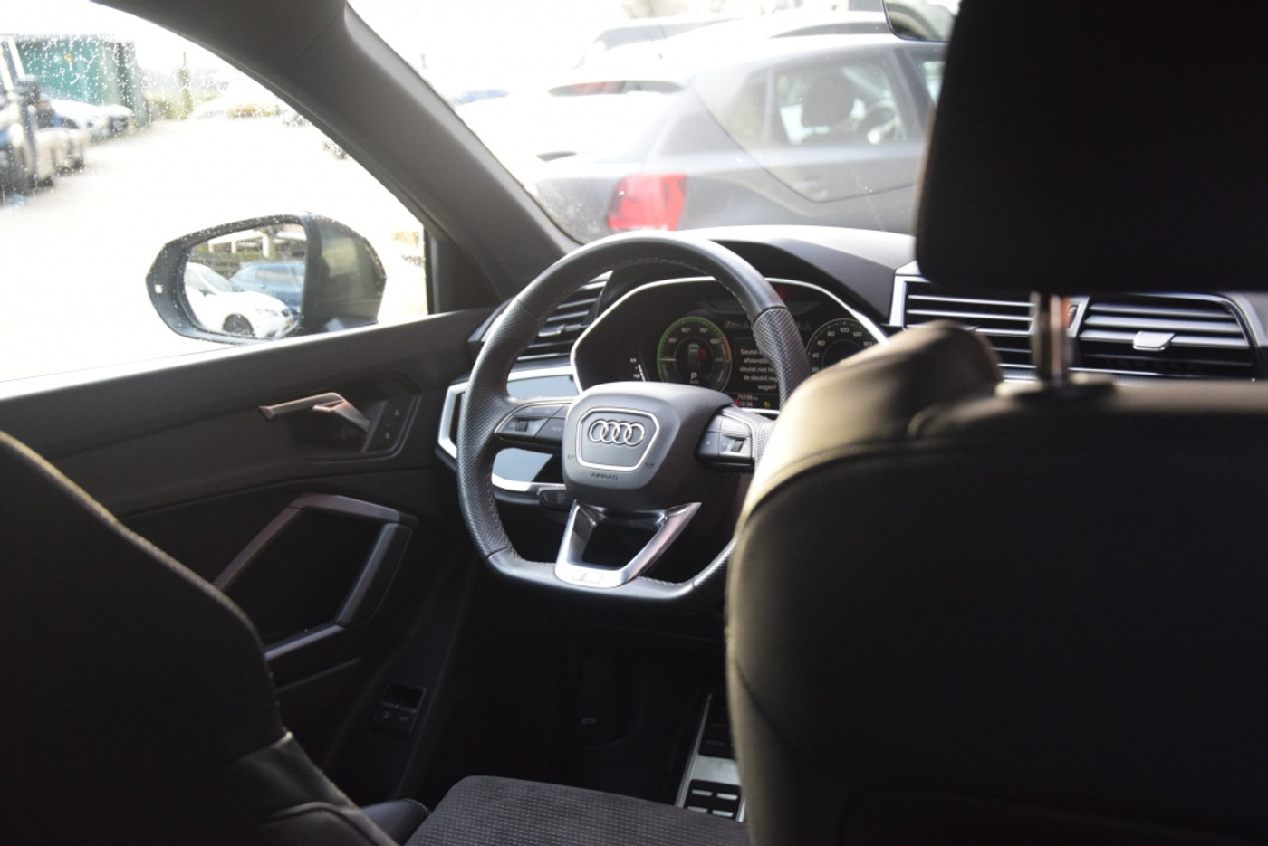 Foto van Audi Q3 E-tron