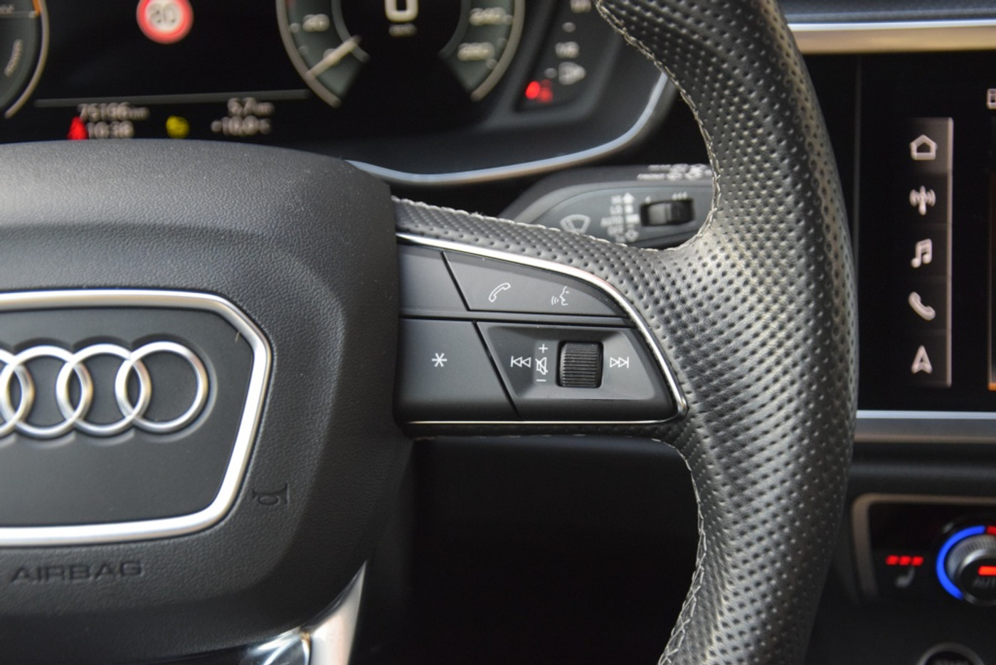 Foto van Audi Q3 E-tron