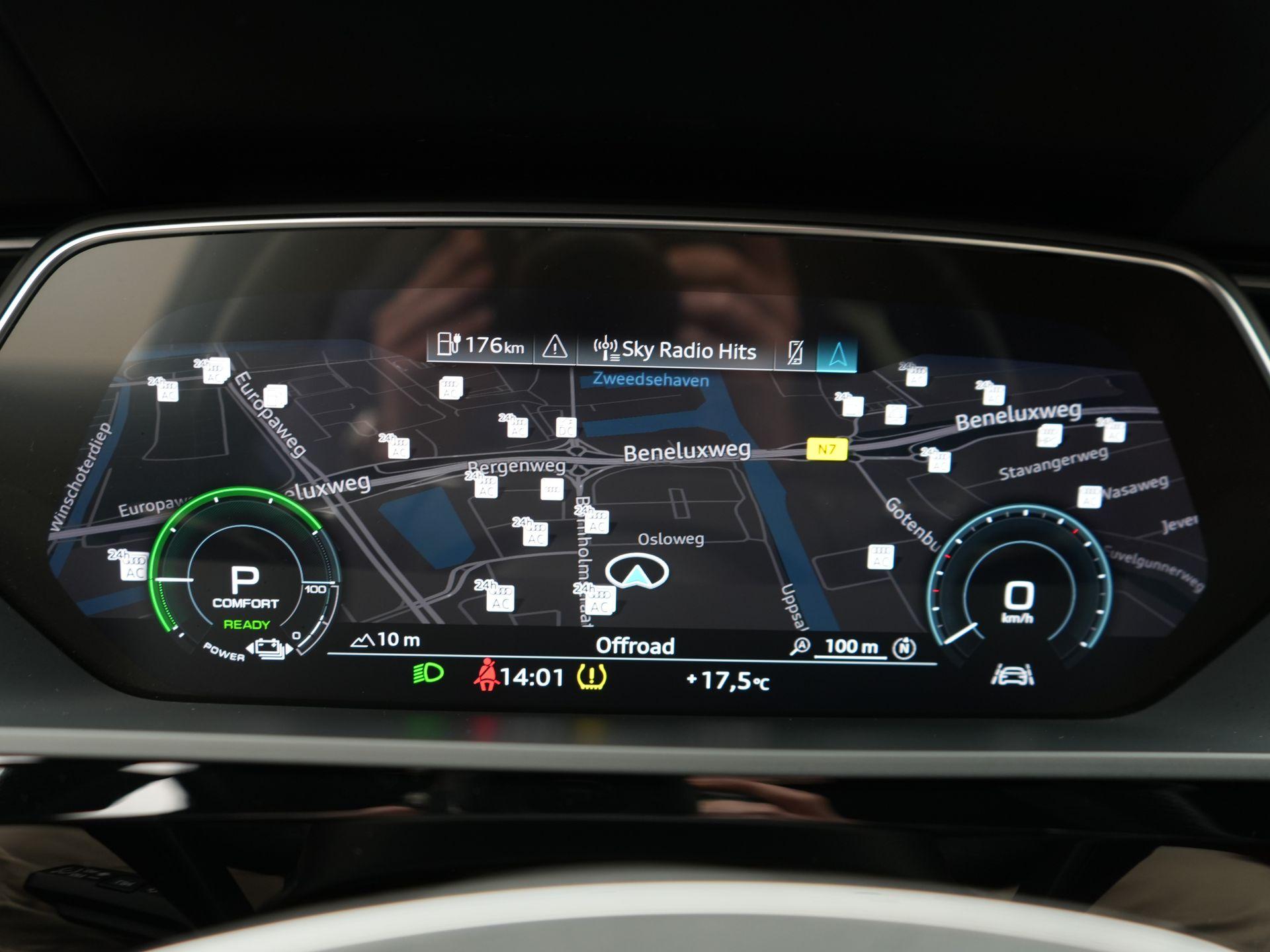 Foto van Audi E-tron S