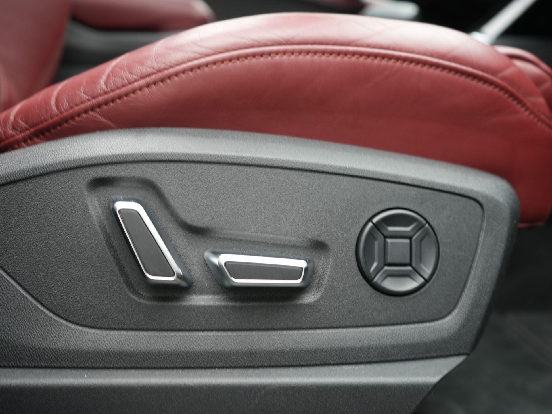 Foto van Audi E-tron S