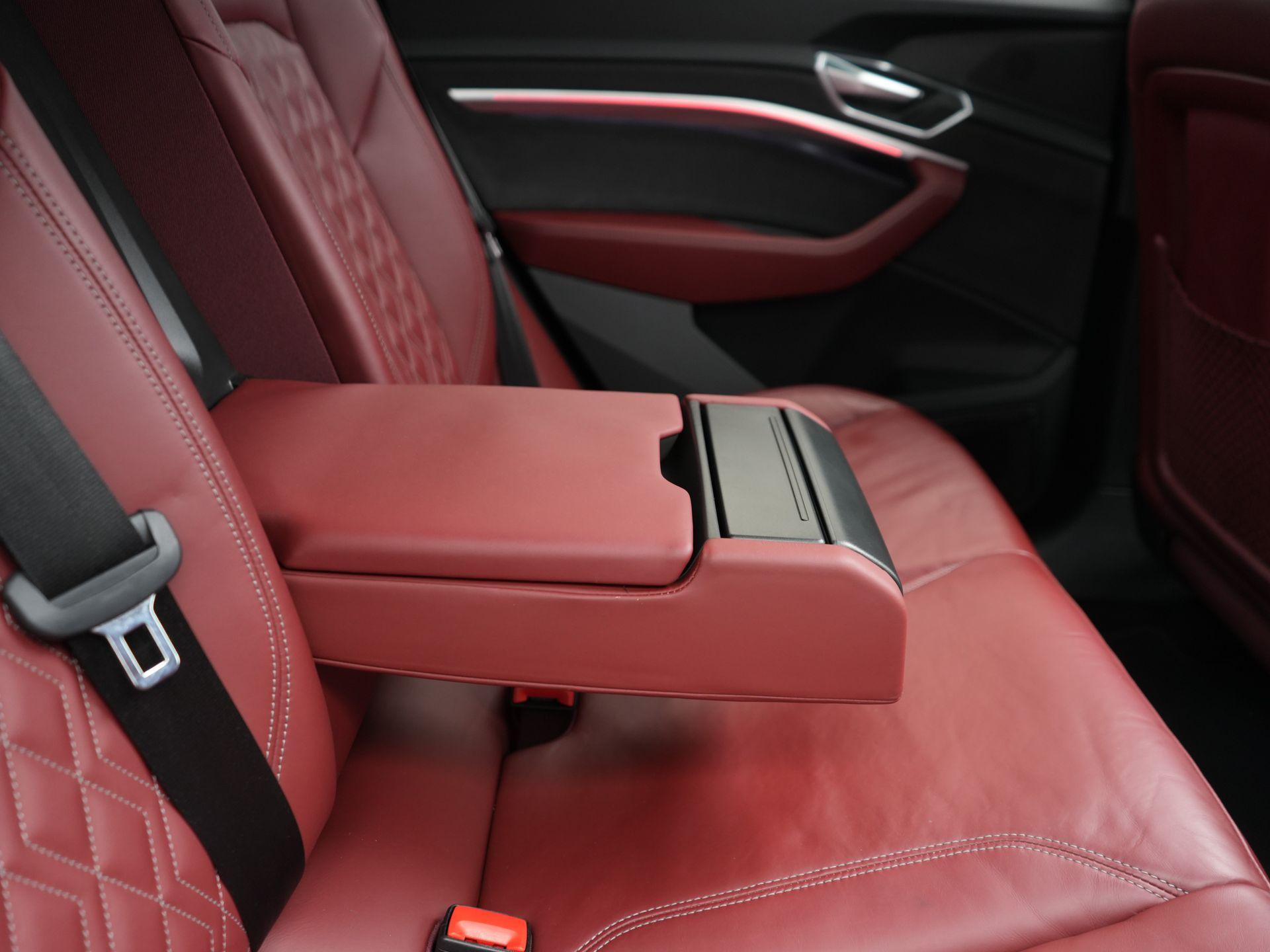 Foto van Audi E-tron S