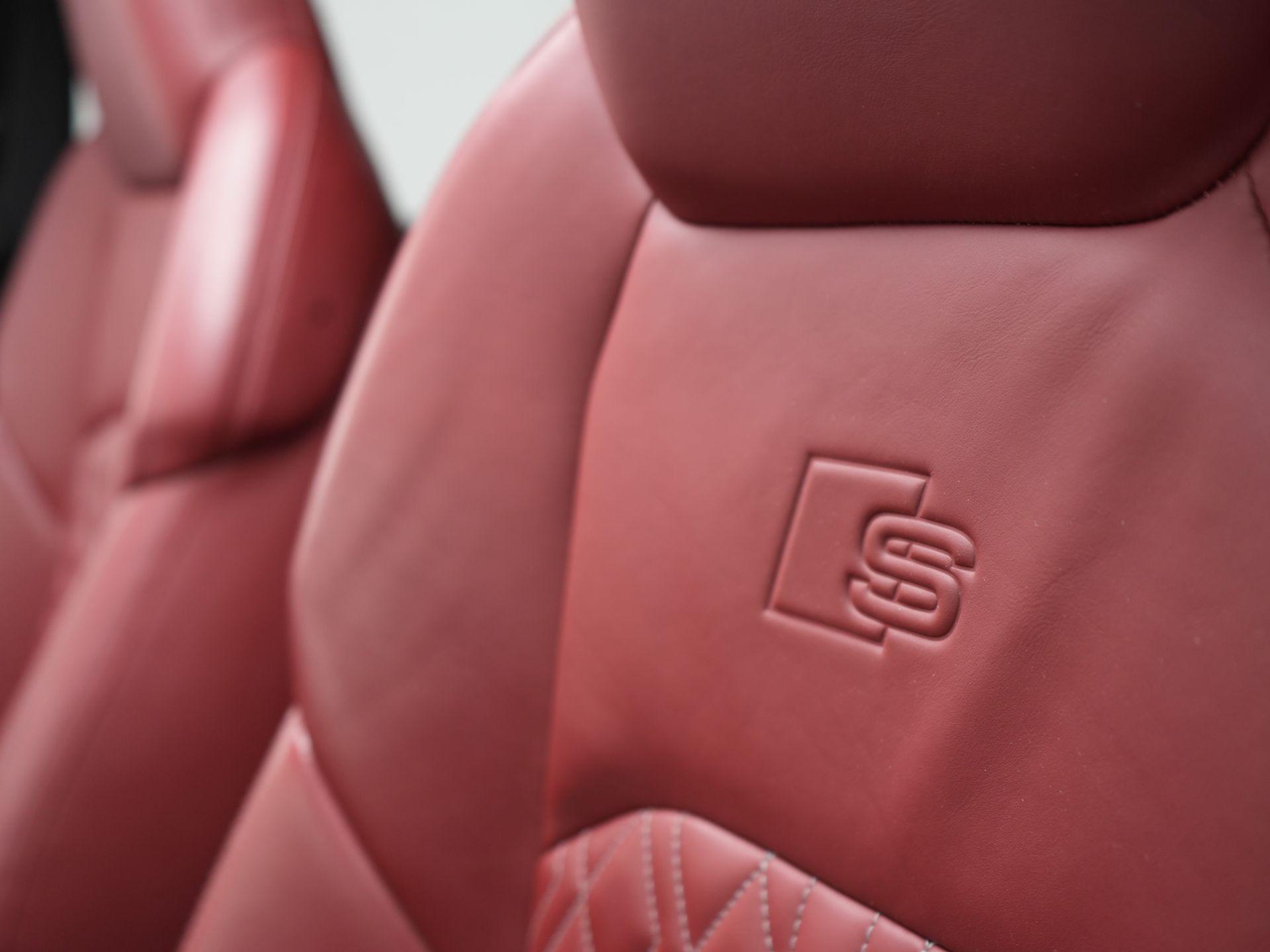 Foto van Audi E-tron S