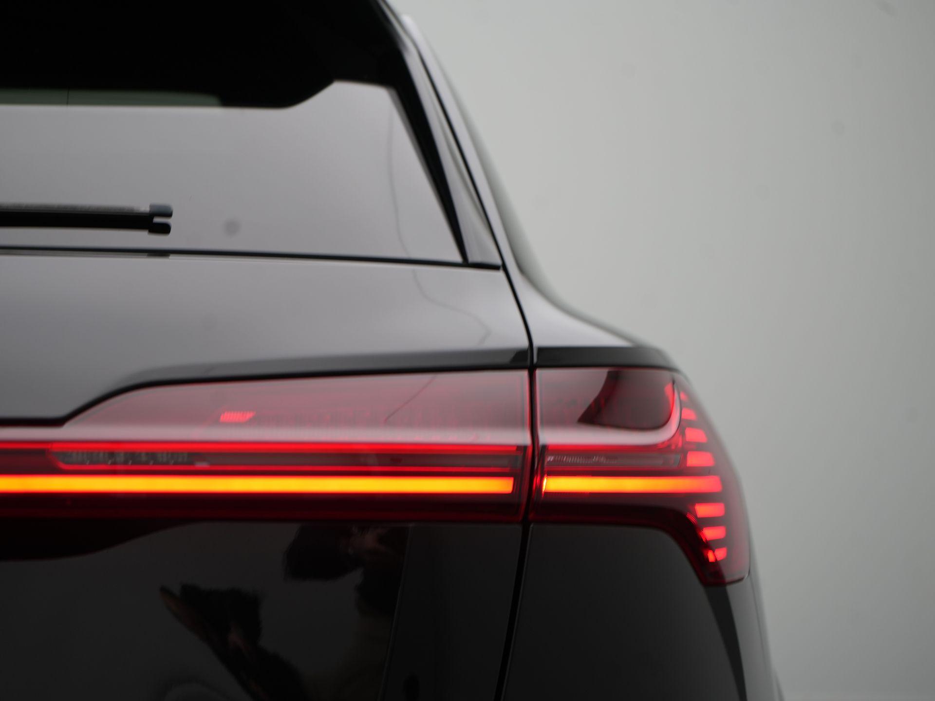Foto van Audi E-tron S
