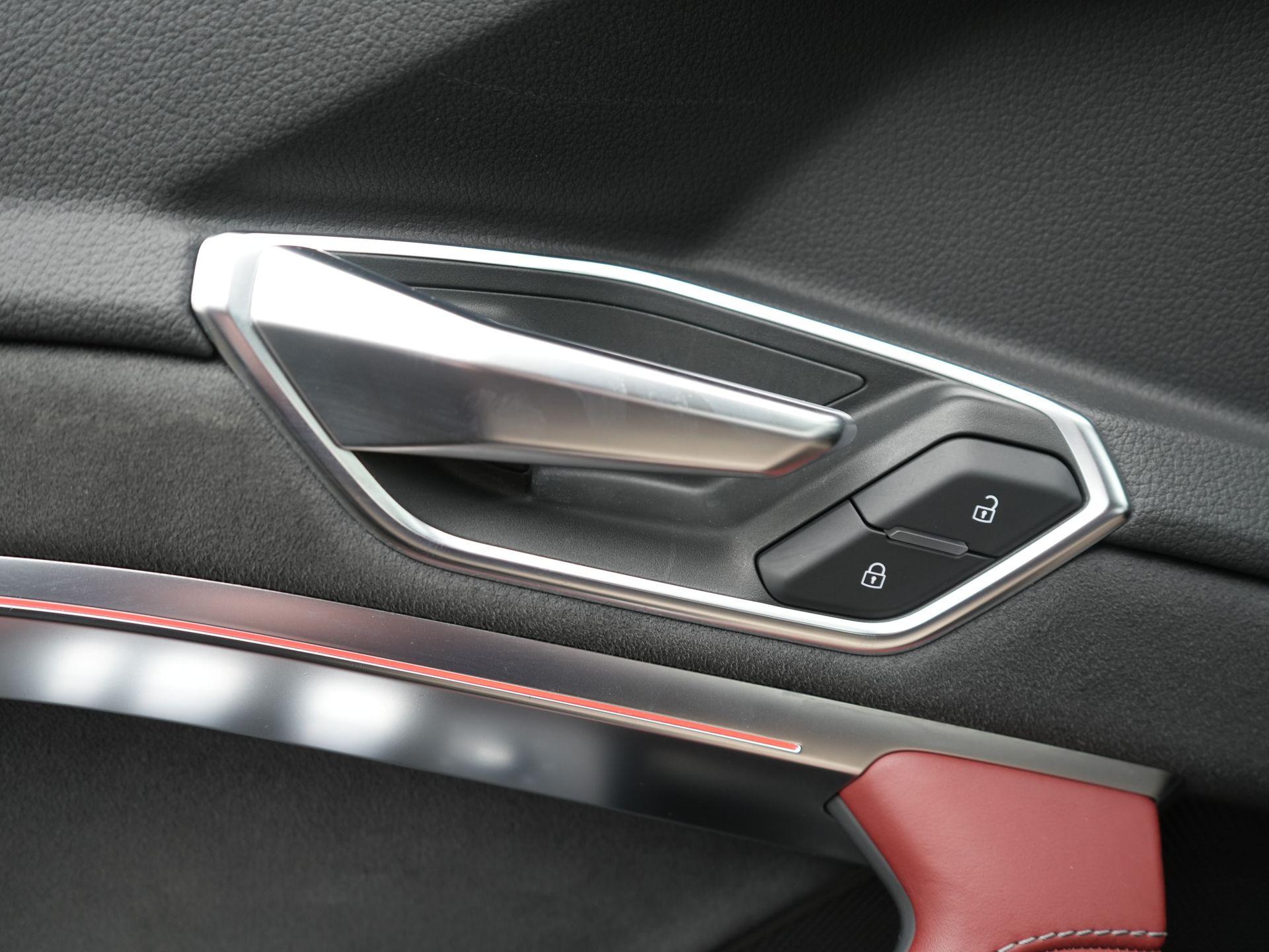 Foto van Audi E-tron S