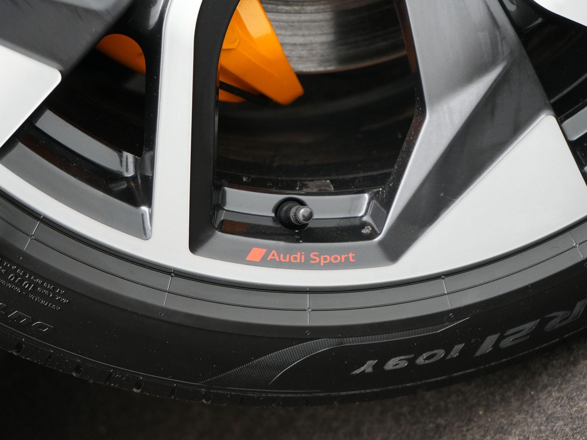 Foto van Audi E-tron S