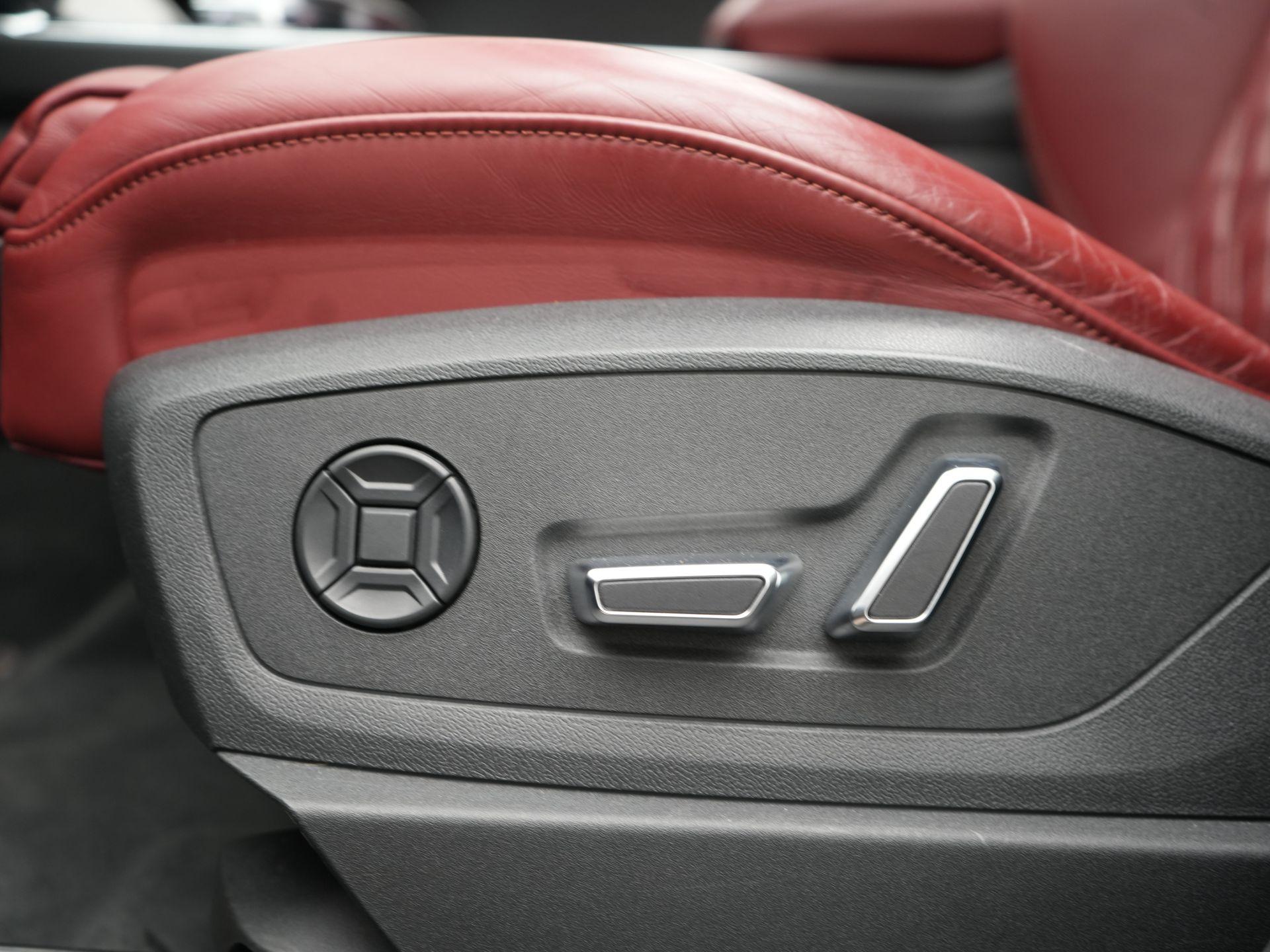 Foto van Audi E-tron S