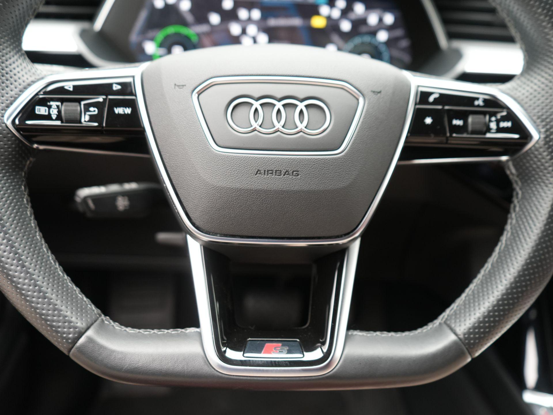 Foto van Audi E-tron S