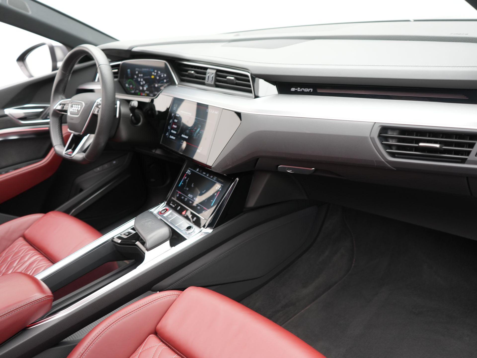 Foto van Audi E-tron S