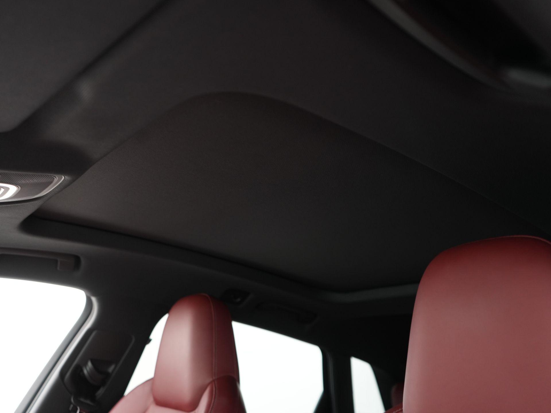 Foto van Audi E-tron S