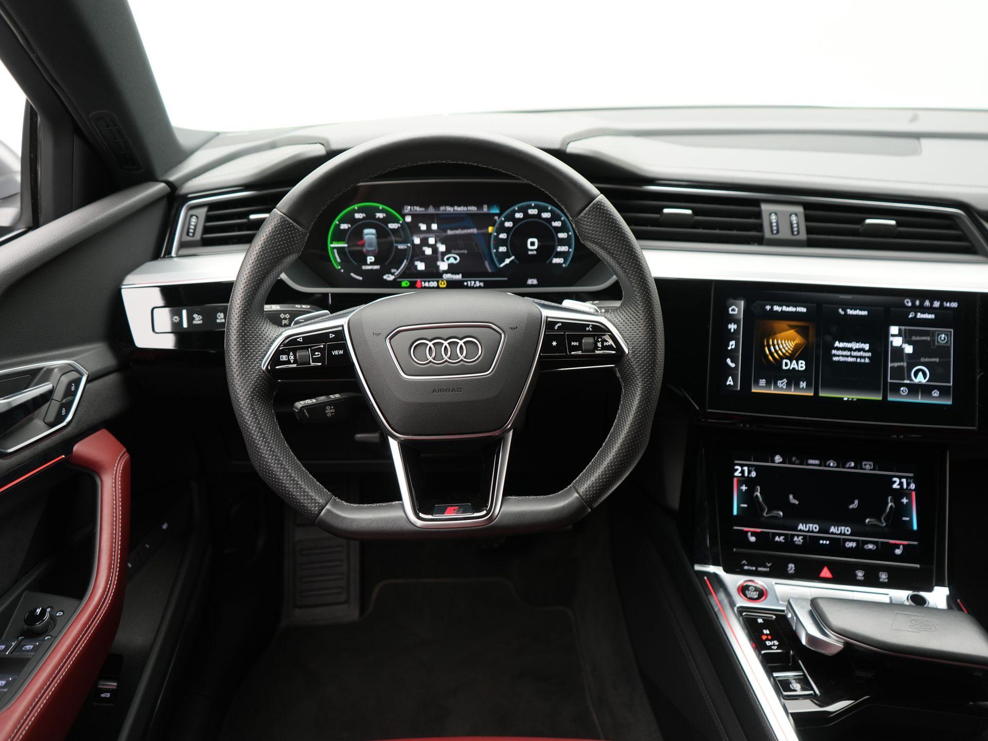 Foto van Audi E-tron S