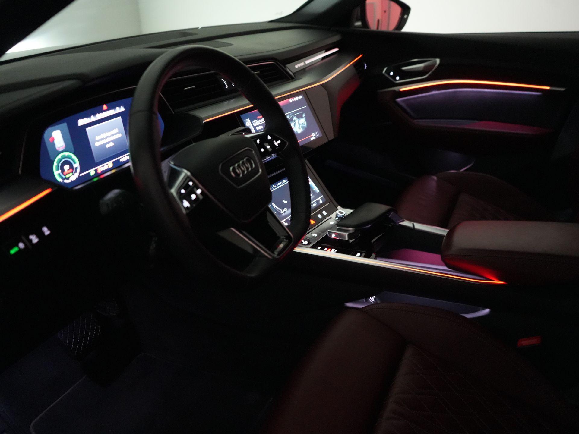 Foto van Audi E-tron S