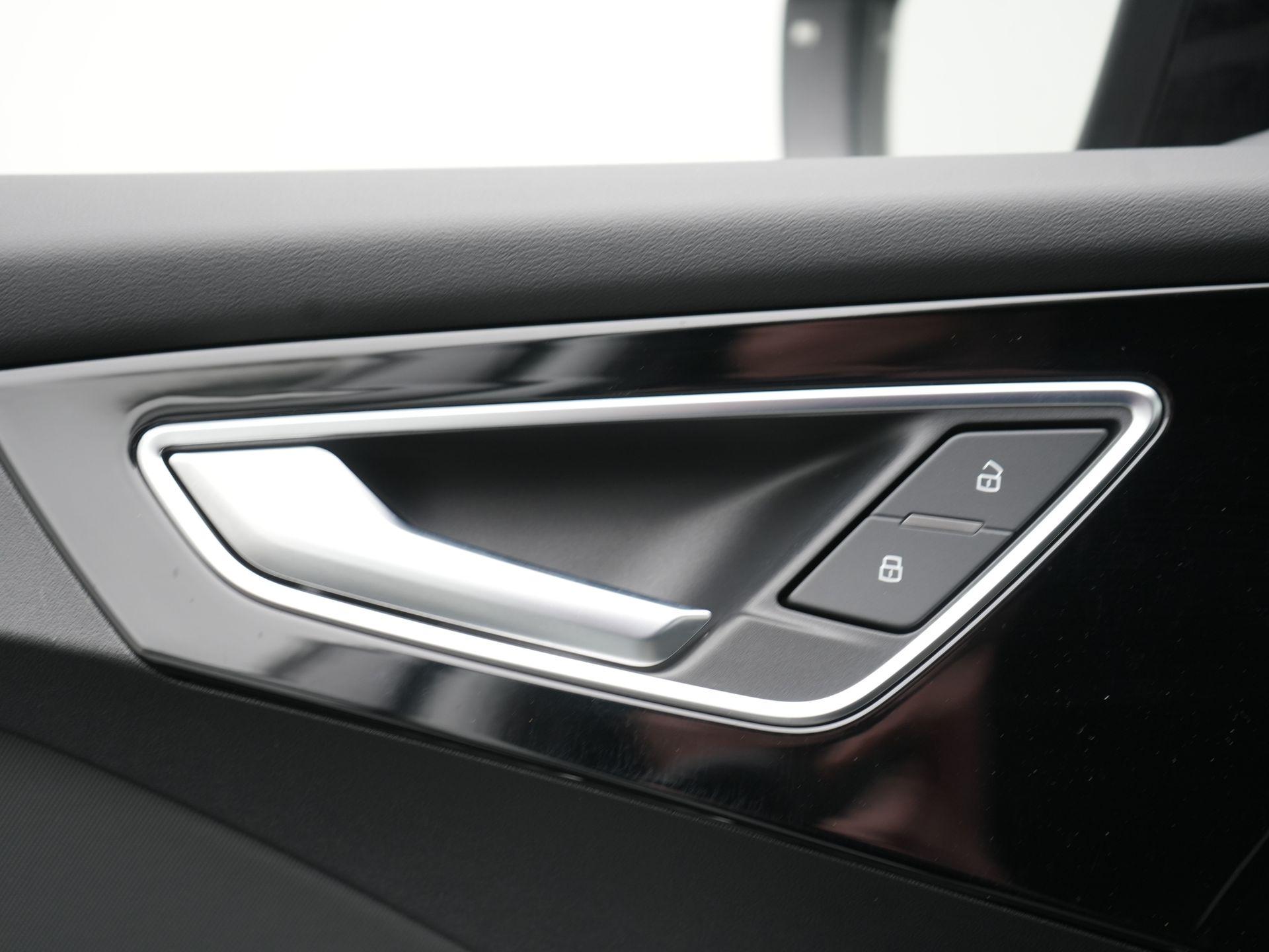 Foto van Audi Q4 Sportback 55 E-tron