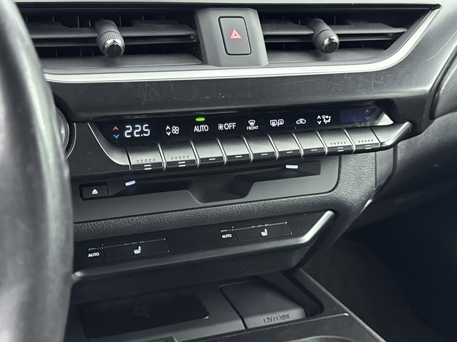 Foto van Lexus Lexus Ux250h