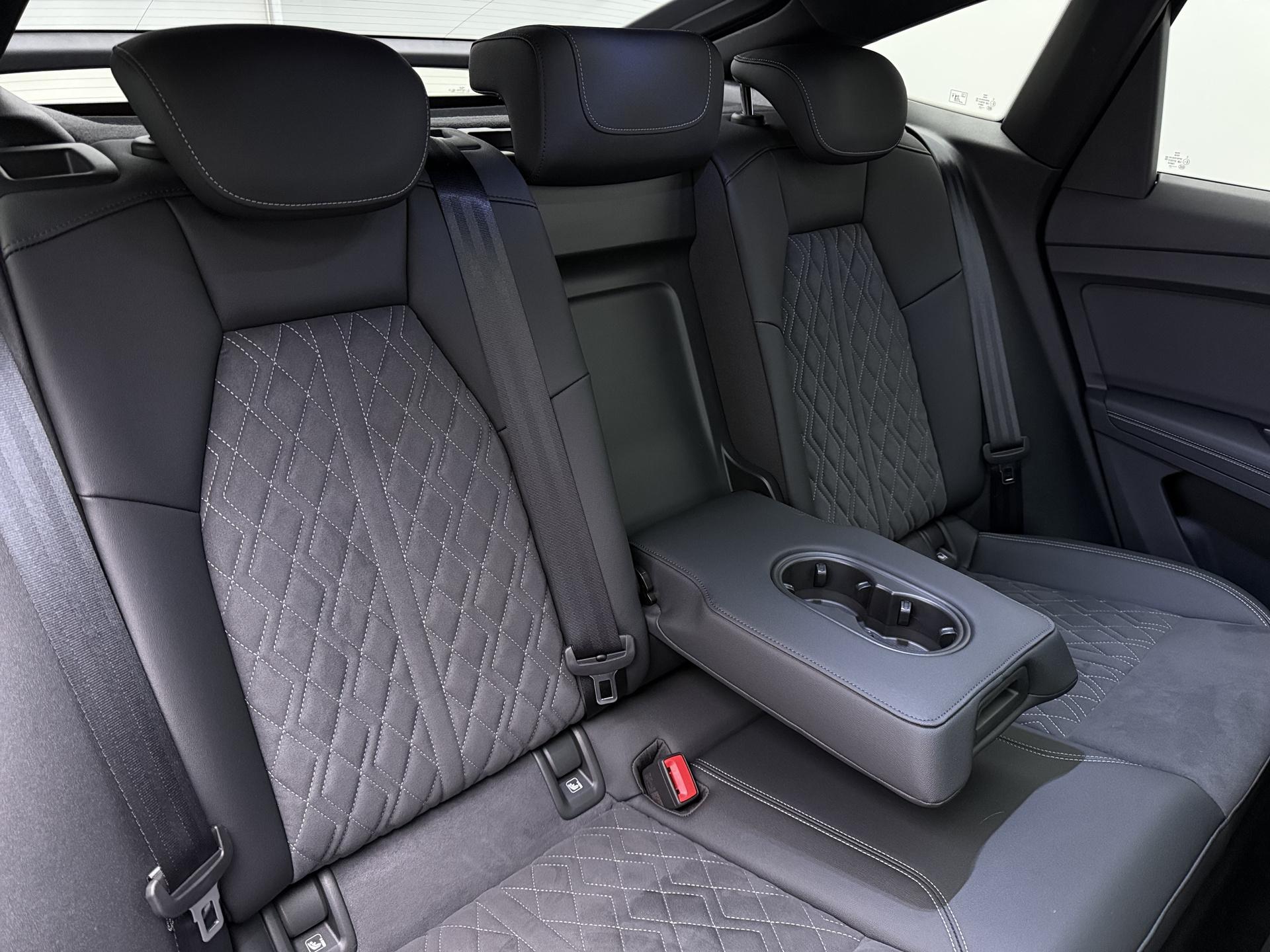 Foto van Audi Q4 Sportback 55 E-tron