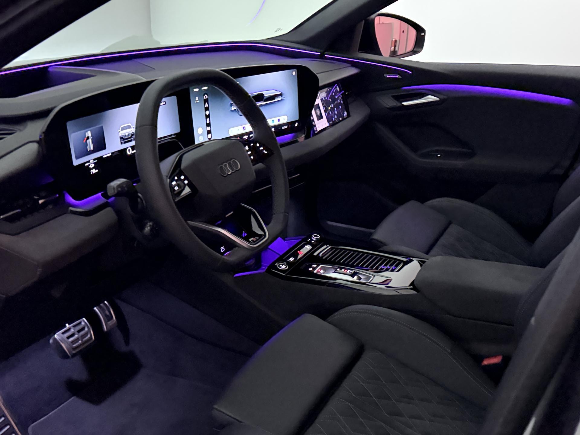 Foto van Audi Q6 Suv E-tron Quattro