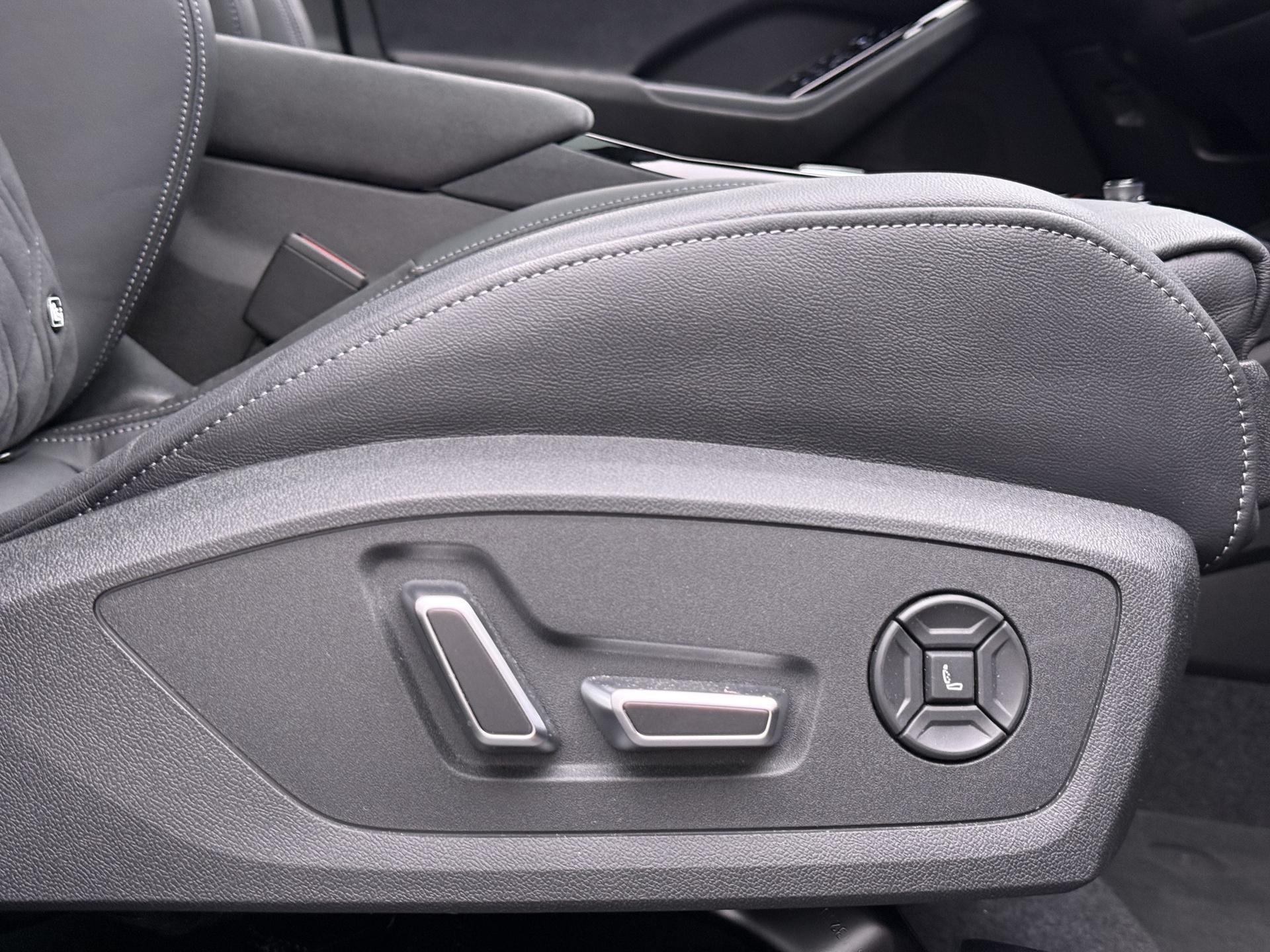Foto van Audi Q6 Suv E-tron Quattro
