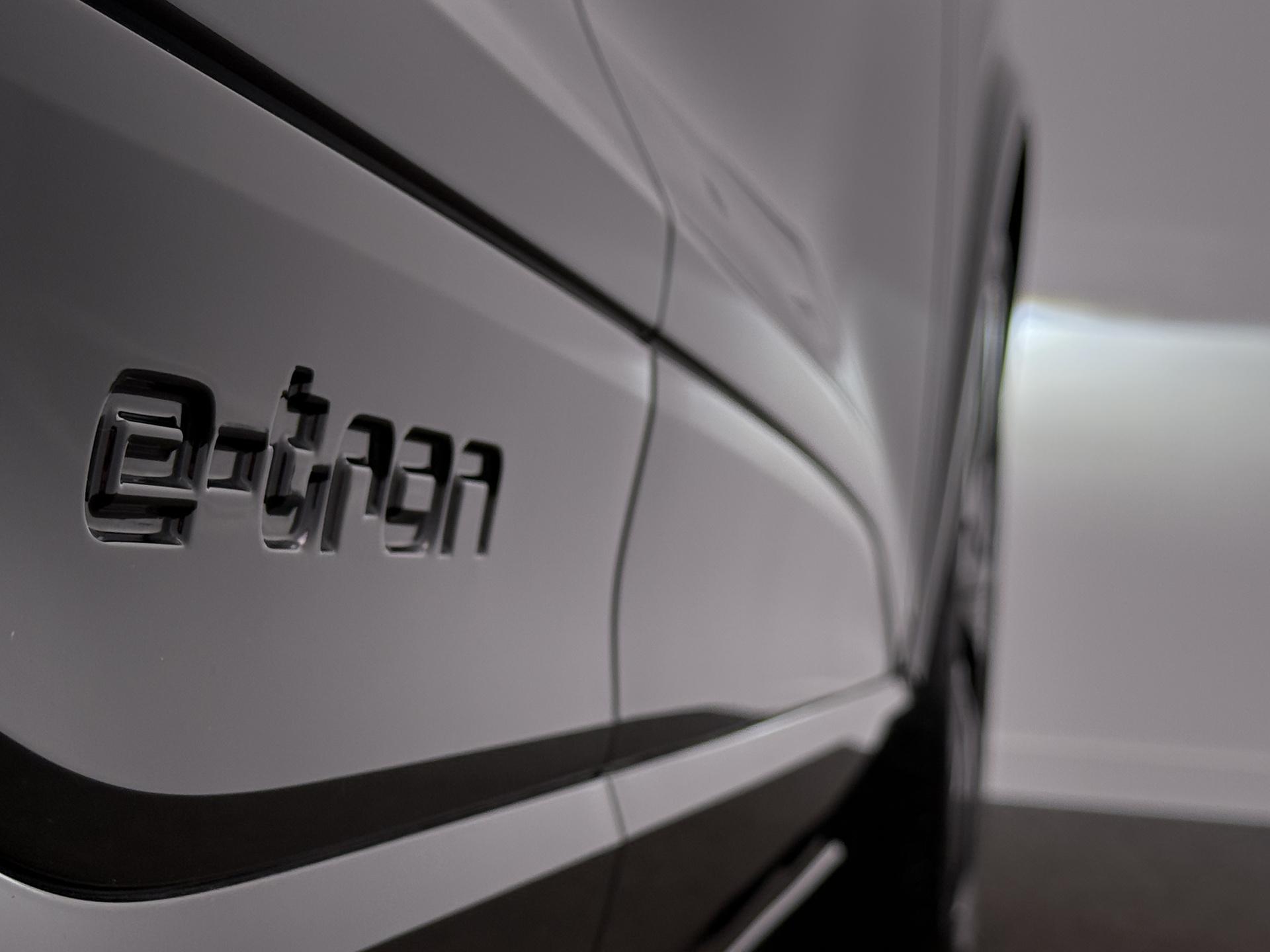 Foto van Audi Q6 Suv E-tron Quattro