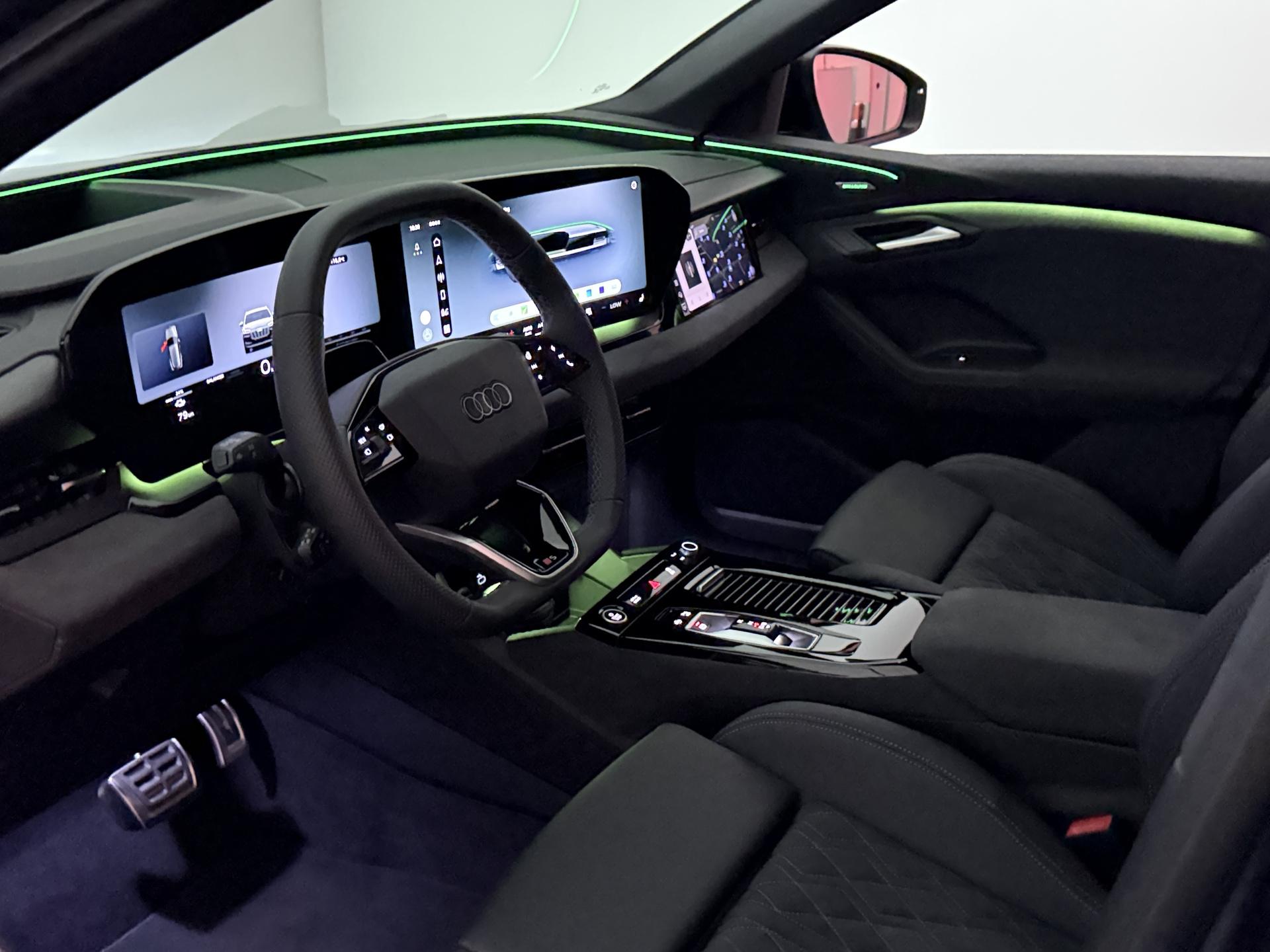 Foto van Audi Q6 Suv E-tron Quattro
