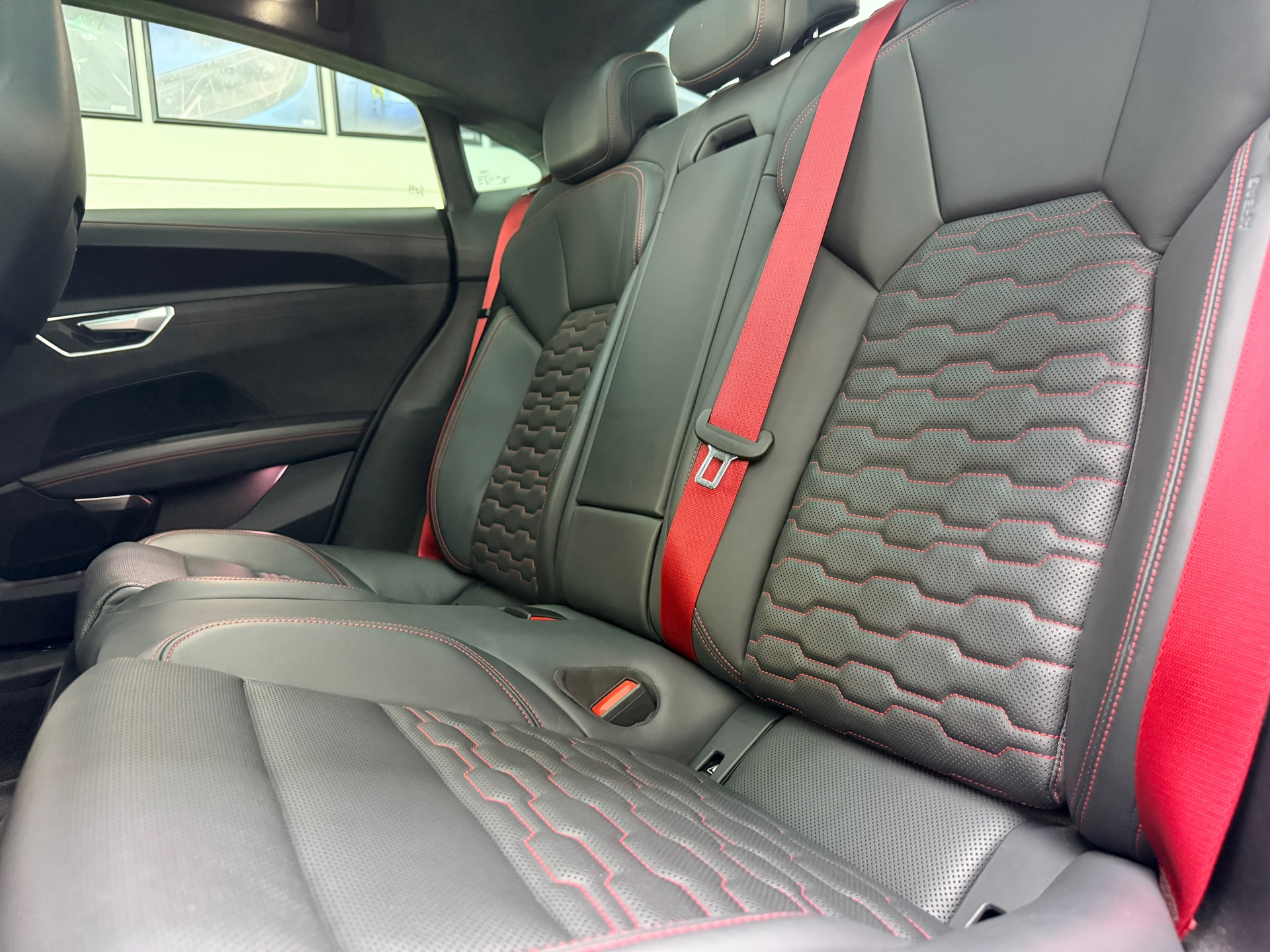 Foto van Audi RS E-tron GT
