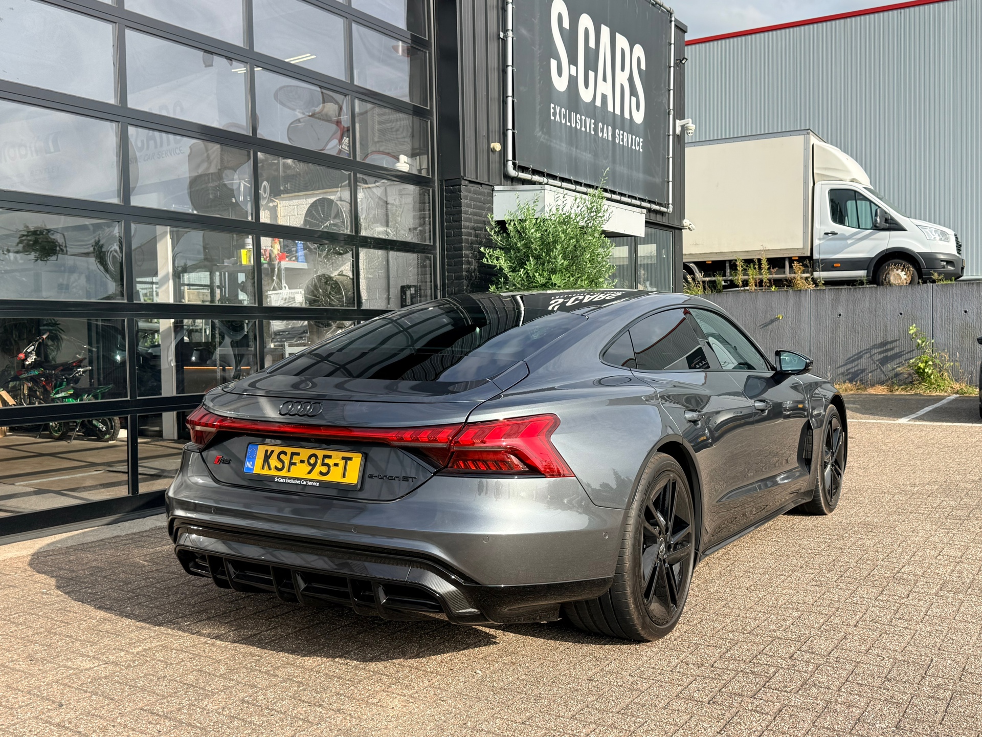 Foto van Audi RS E-tron GT