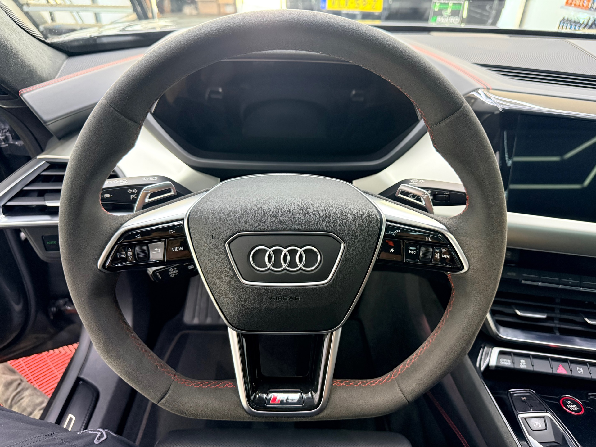 Foto van Audi RS E-tron GT