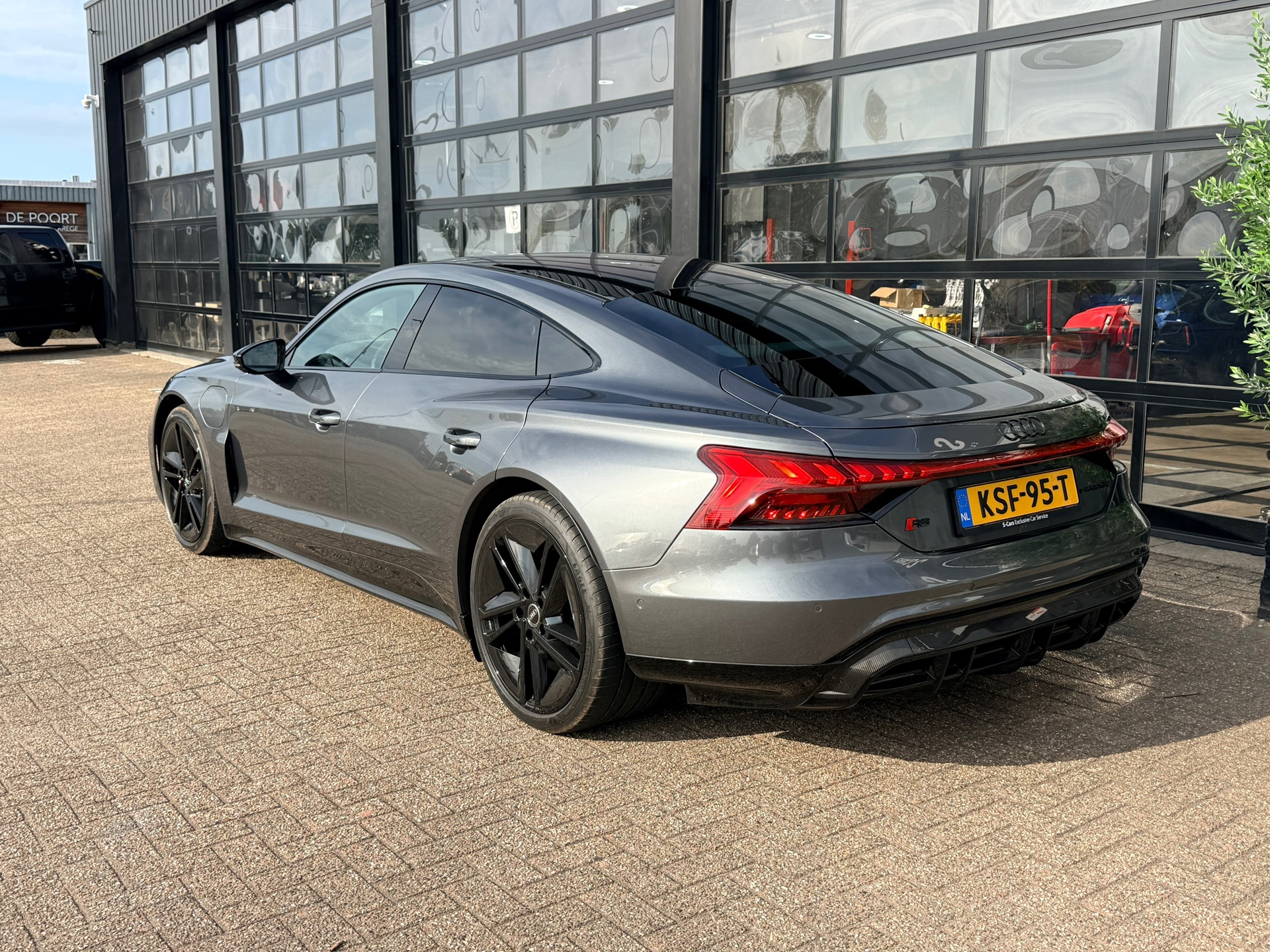 Foto van Audi RS E-tron GT