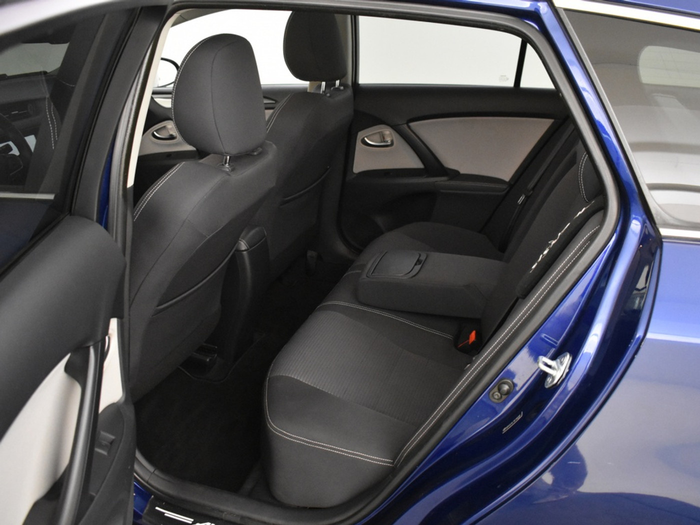 Foto van Toyota Avensis Touring Sports