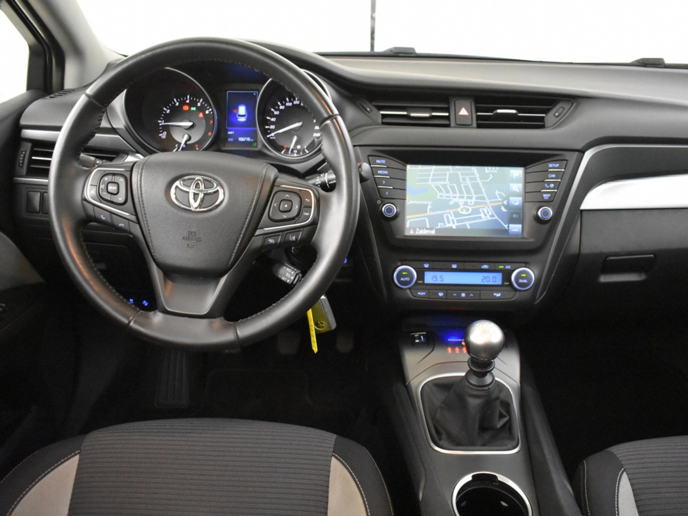 Foto van Toyota Avensis Touring Sports