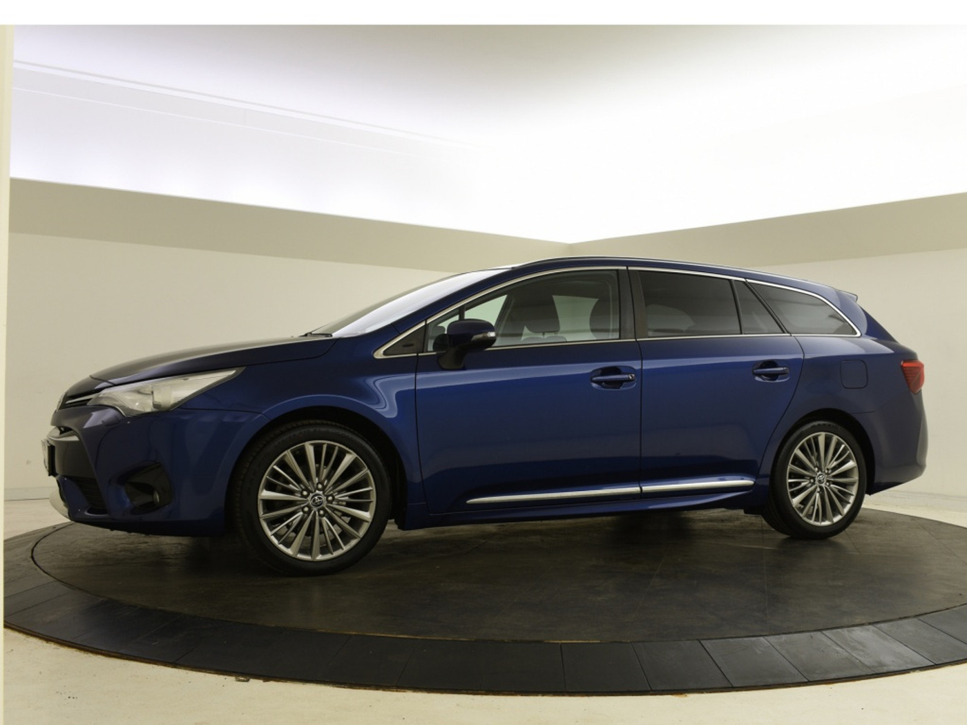 Foto van Toyota Avensis Touring Sports