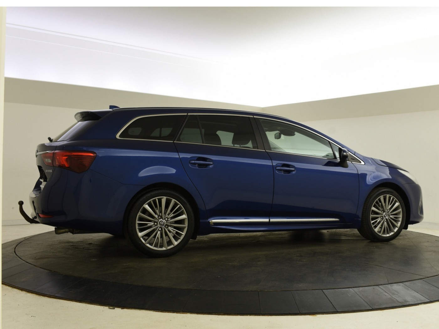 Foto van Toyota Avensis Touring Sports